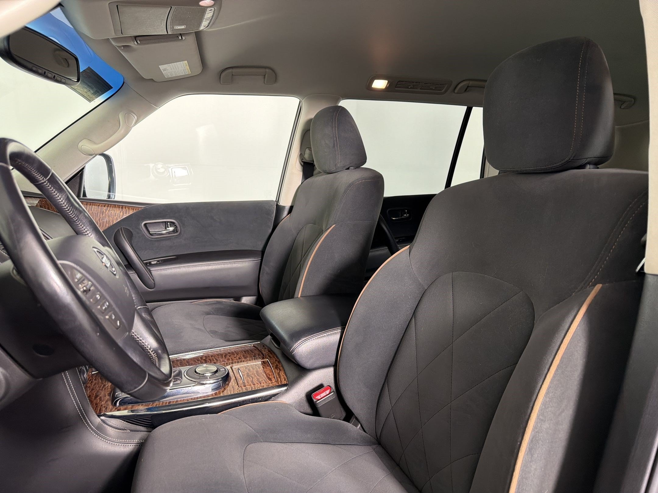 Armada SV SUV