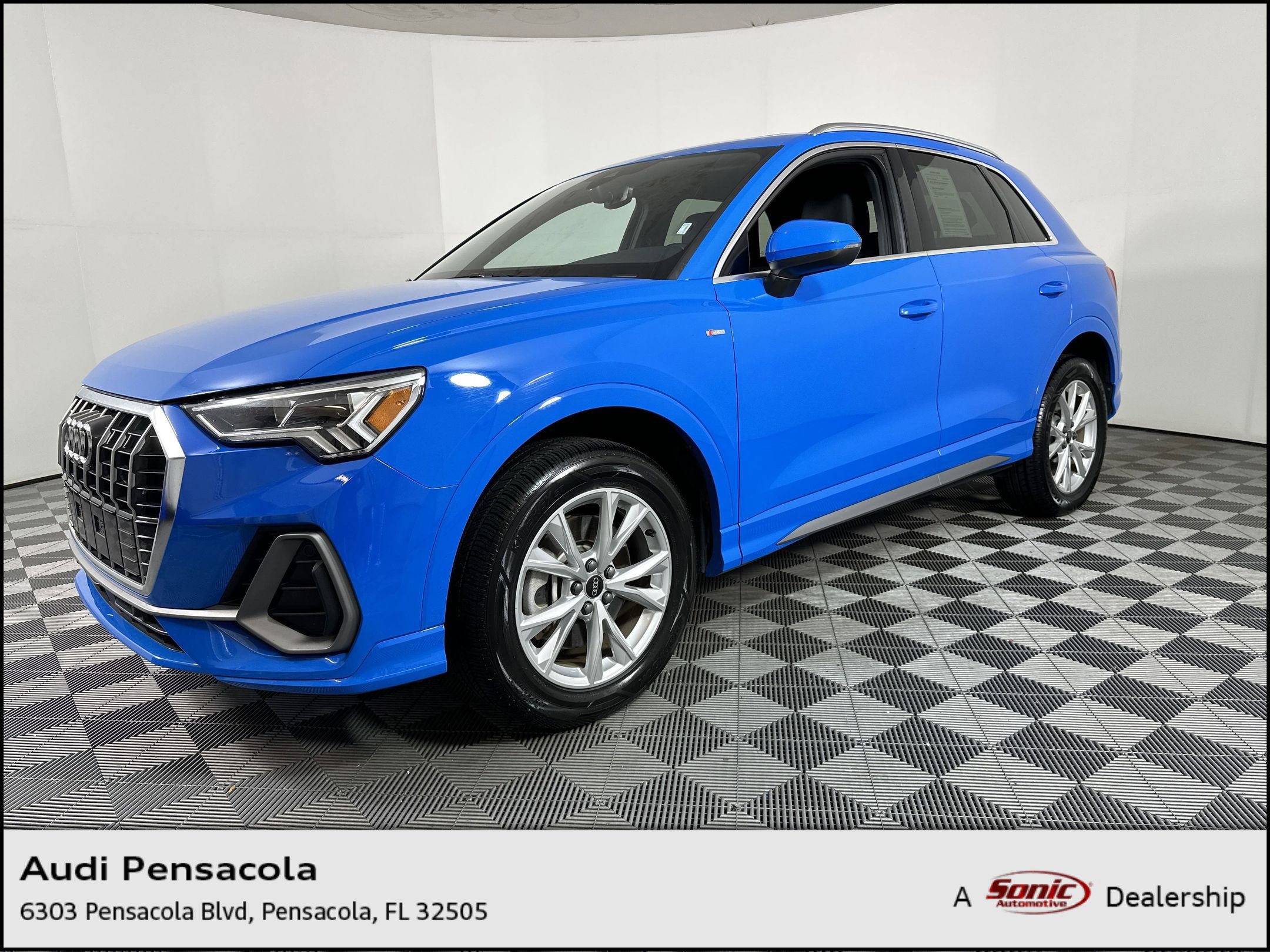 2023 Audi Q3 45 S line Premium