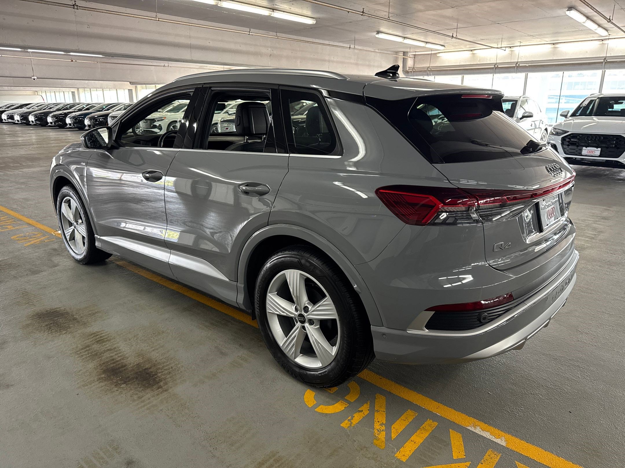 2024 Audi Q4 E-tron 55 Premium photo 3