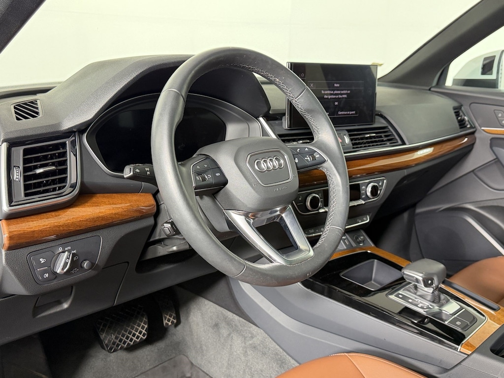 Certified 2025 Audi Q5 40 Premium SUV