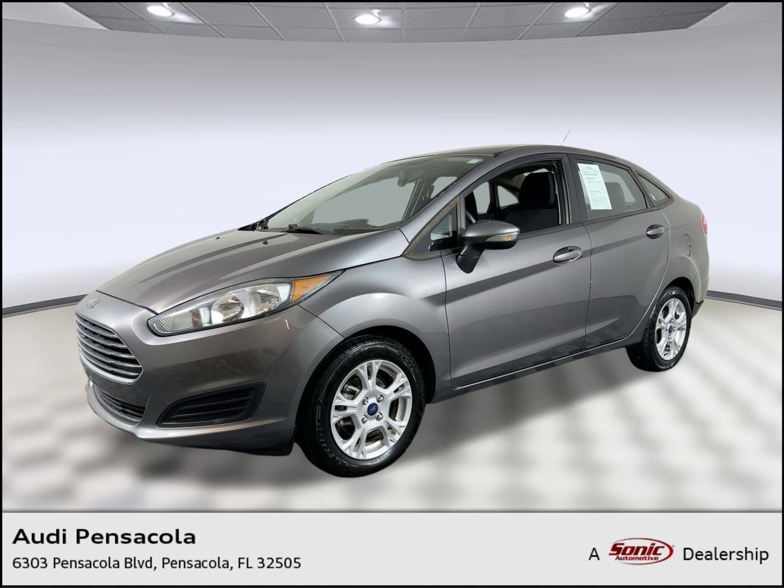 2014 Ford Fiesta SE's photo