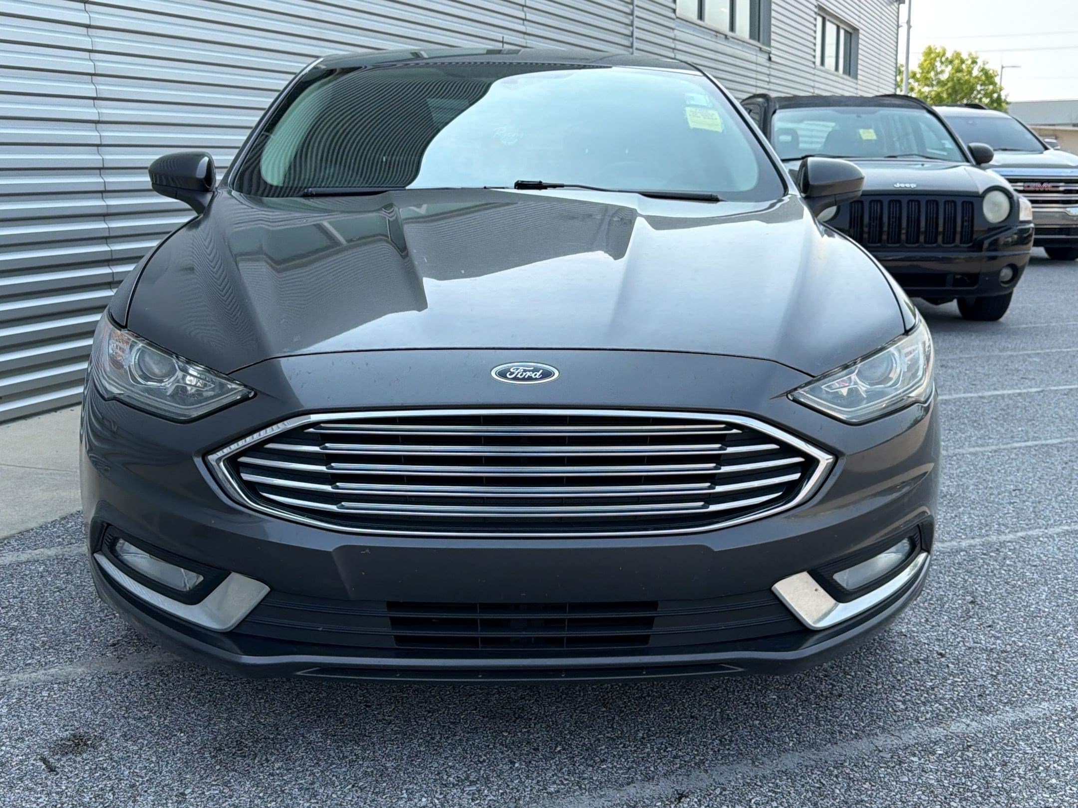 Fusion SE Sedan