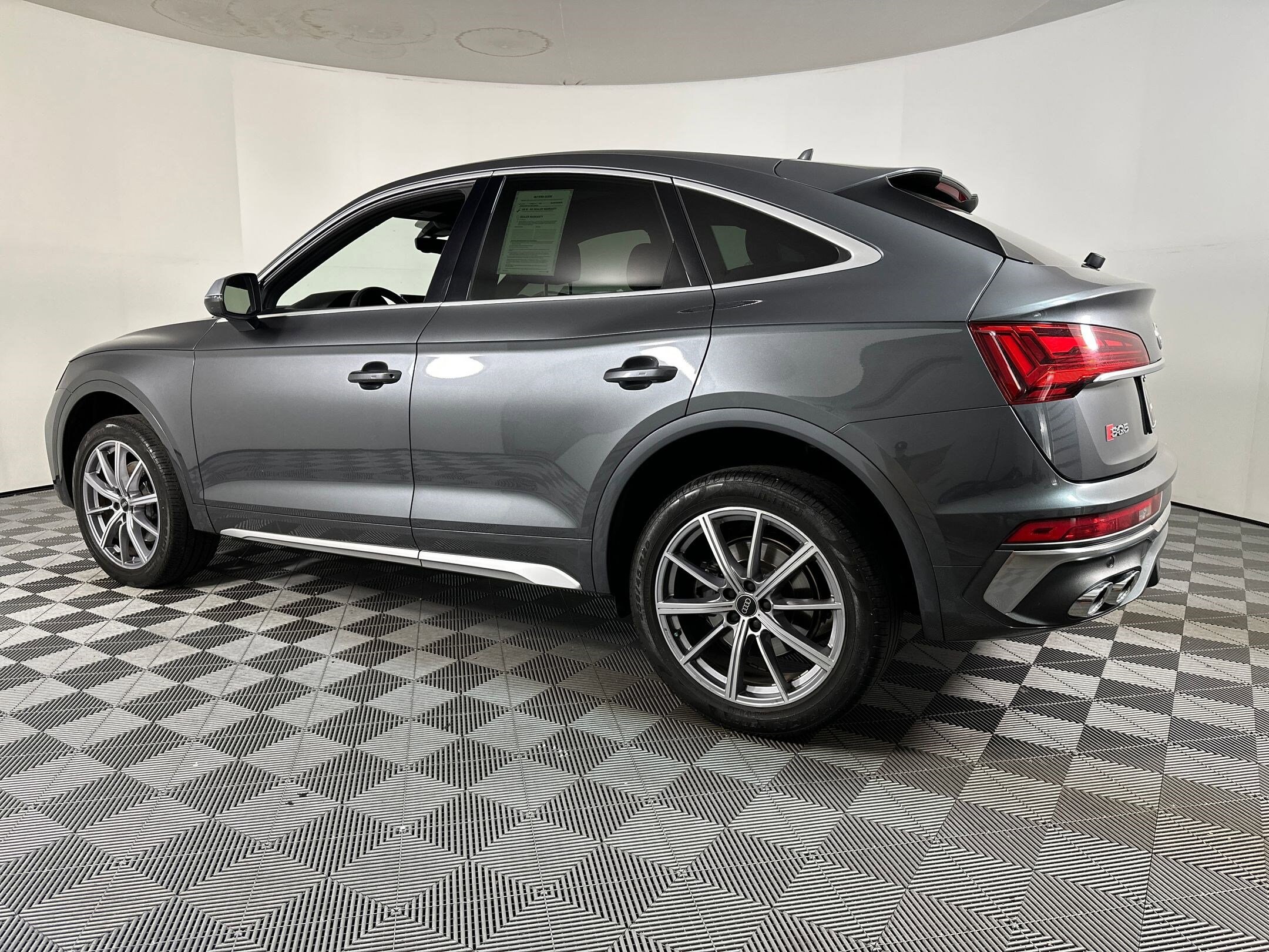 2023 Audi SQ5 Premium Plus photo 2