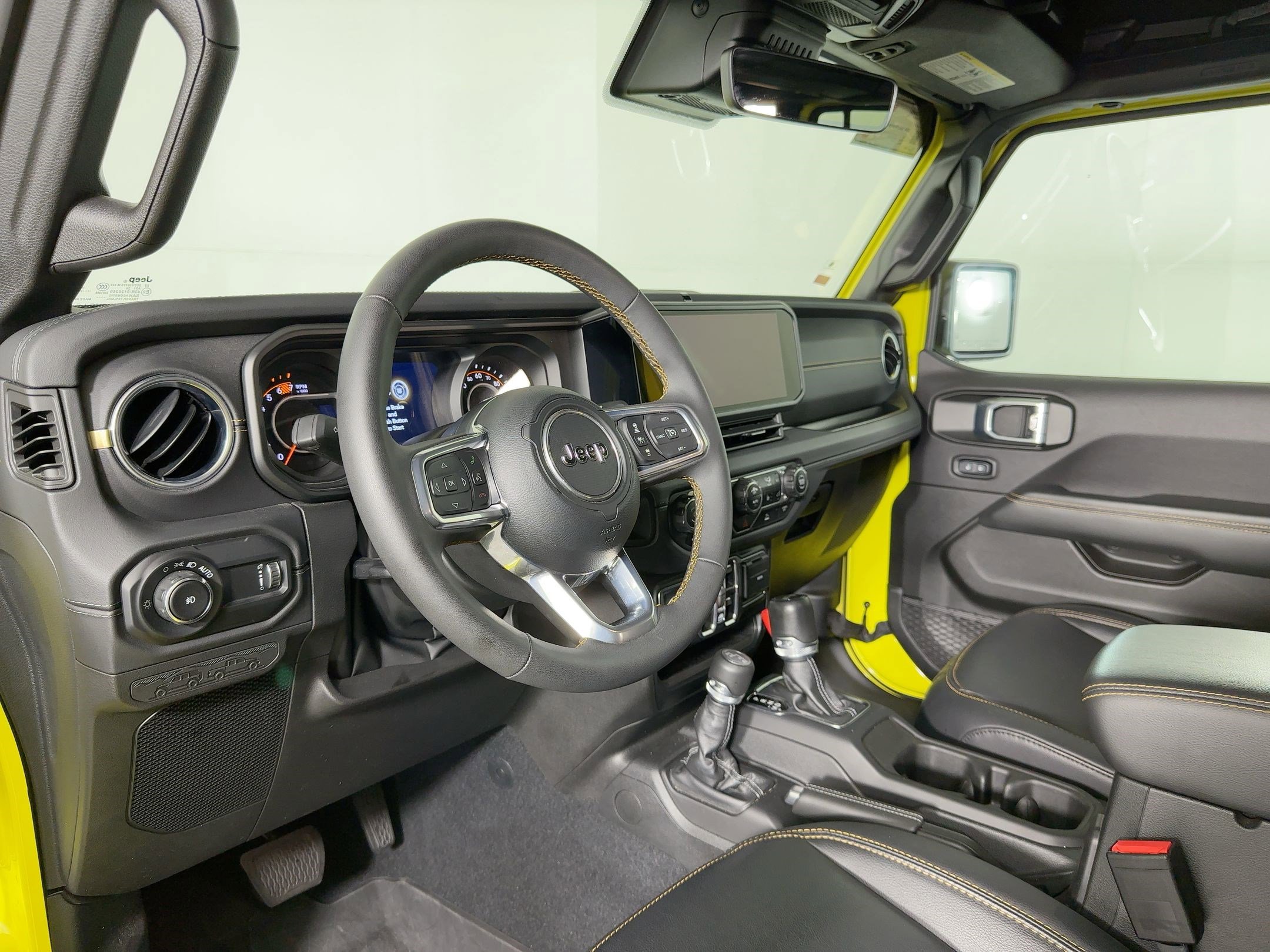 2024 Jeep Wrangler Sahara photo 4