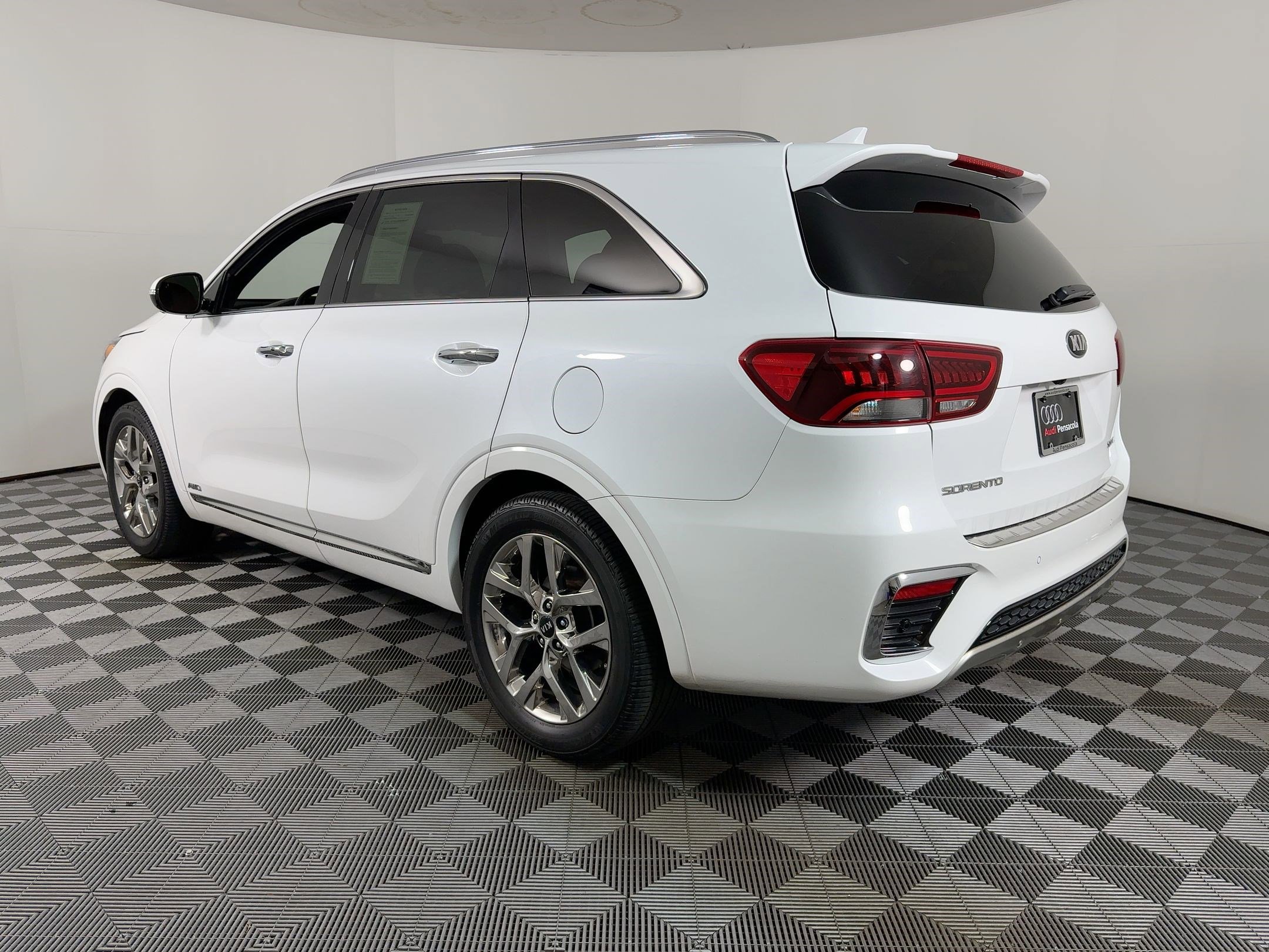 2019 Kia Sorento photo 2