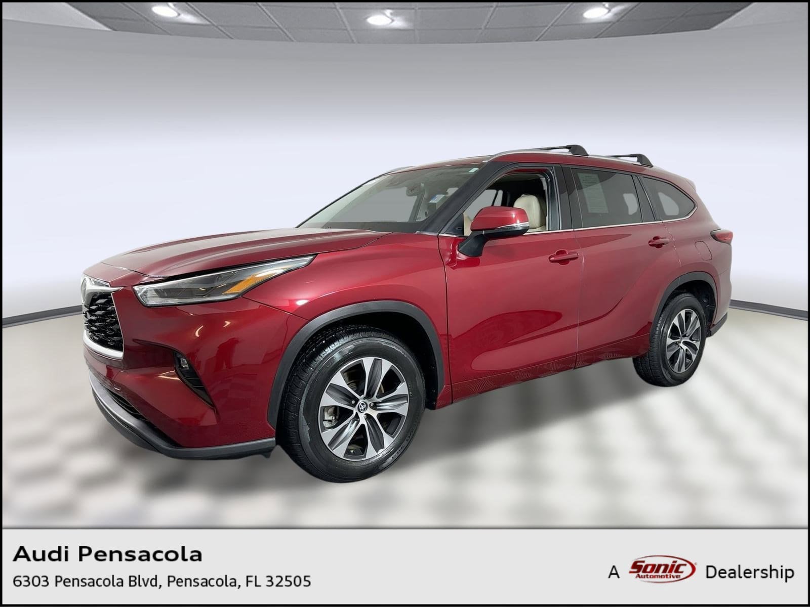 2021 Toyota Highlander XLE's photo