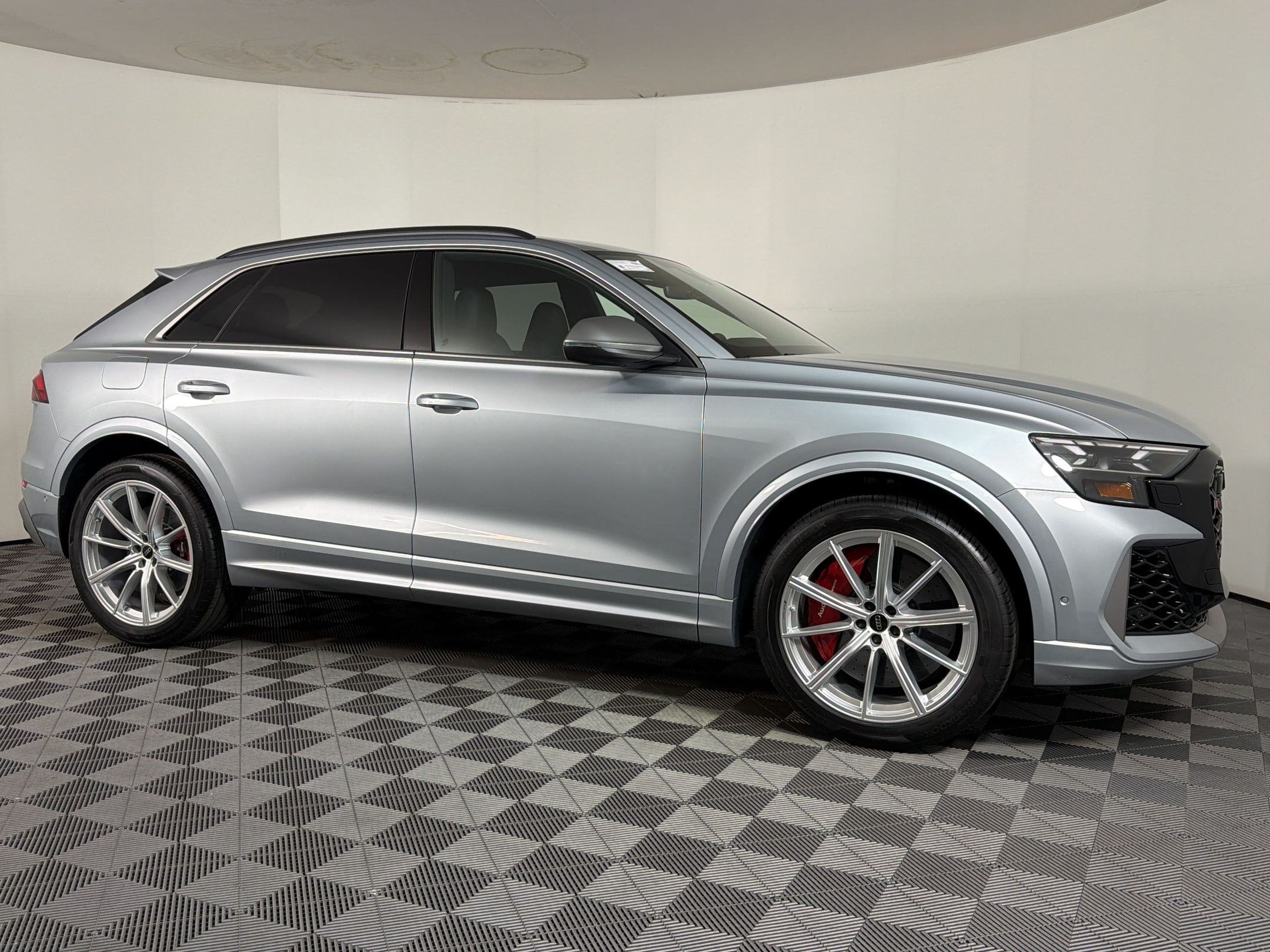 RS Q8 Performance SUV