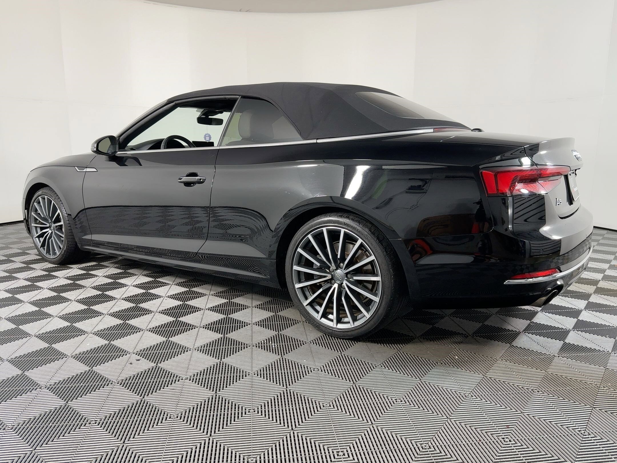 2019 Audi A5 2.0T Premium Plus Cabriolet photo 3