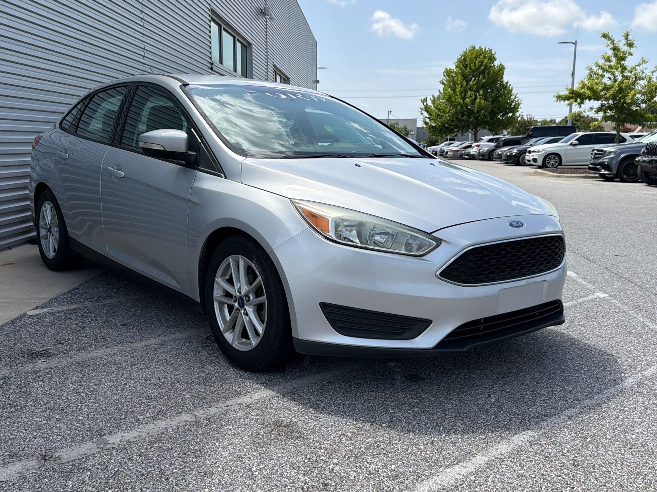 Focus SE Sedan