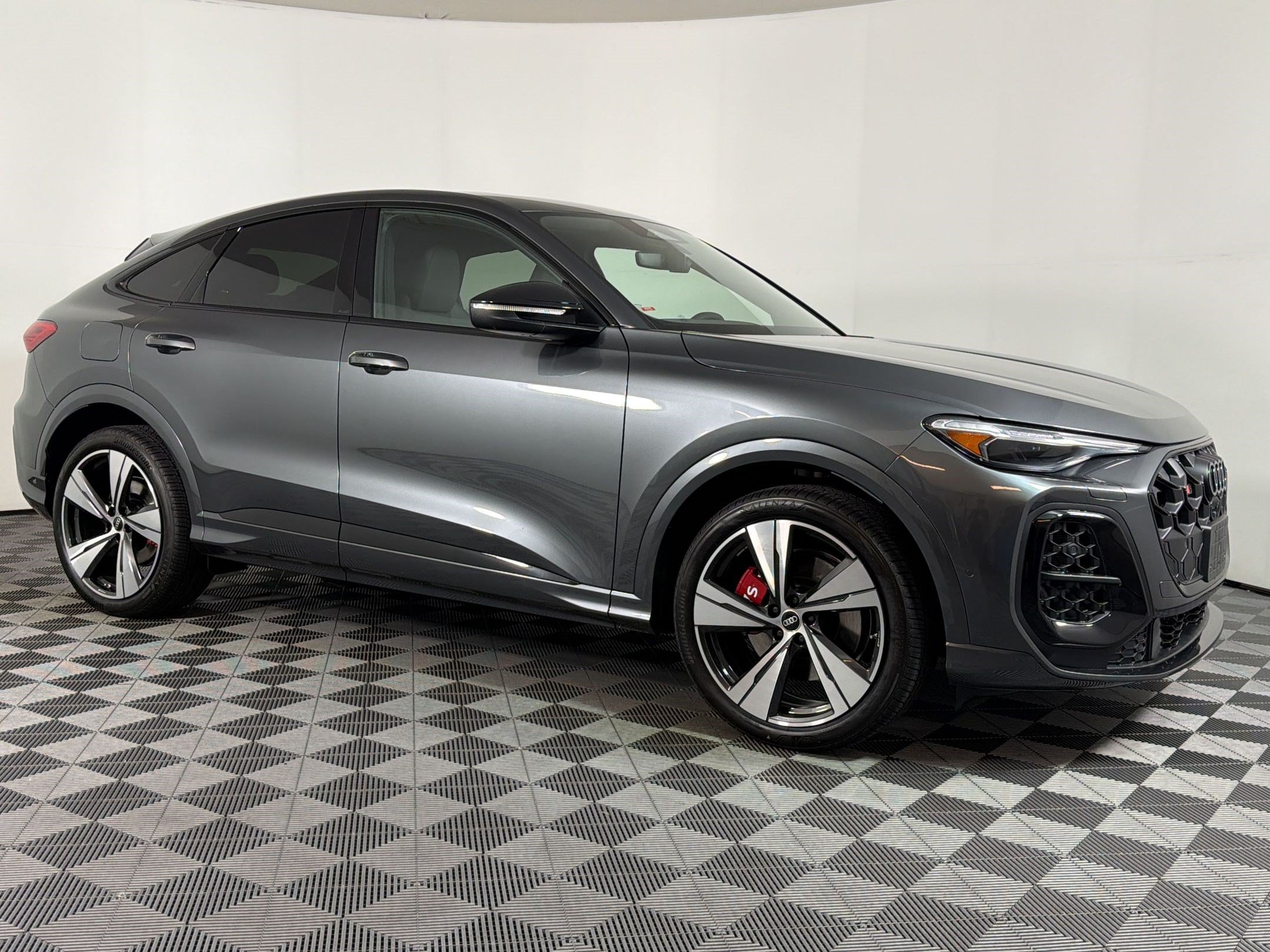 SQ5 Sportback Premium Plus SUV