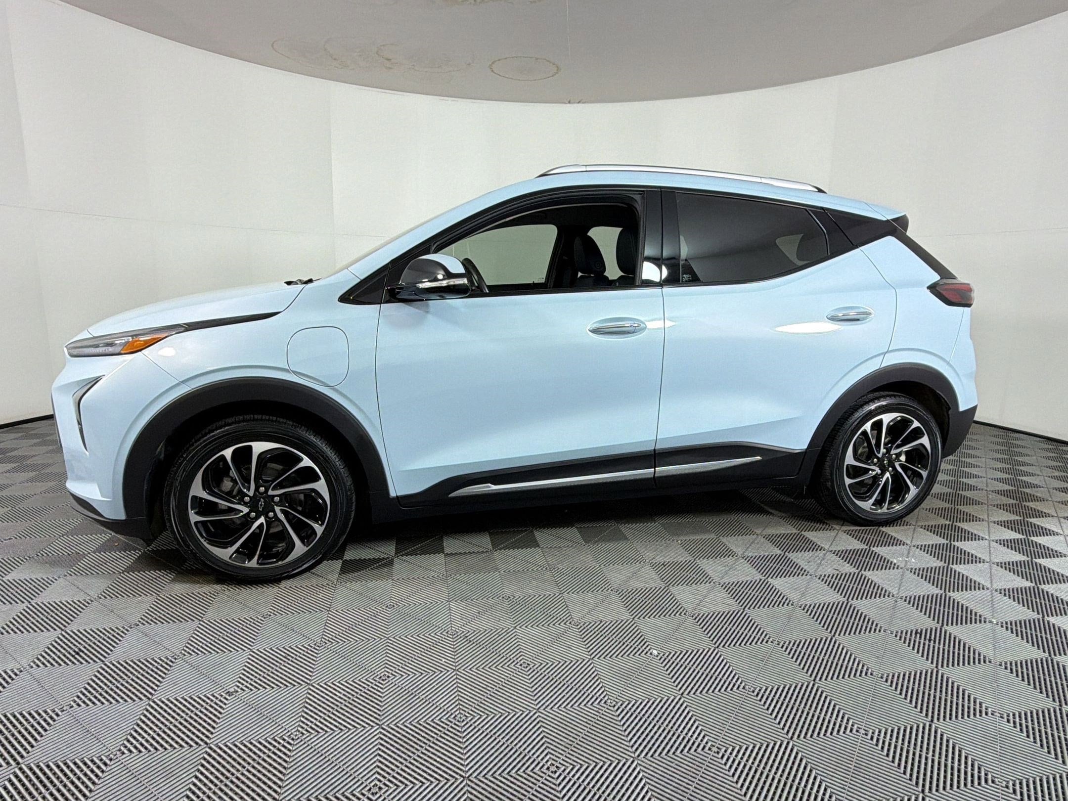 Used 2022 Chevrolet Bolt EUV Premier with VIN 1G1FZ6S01N4121077 for sale in Pensacola, FL