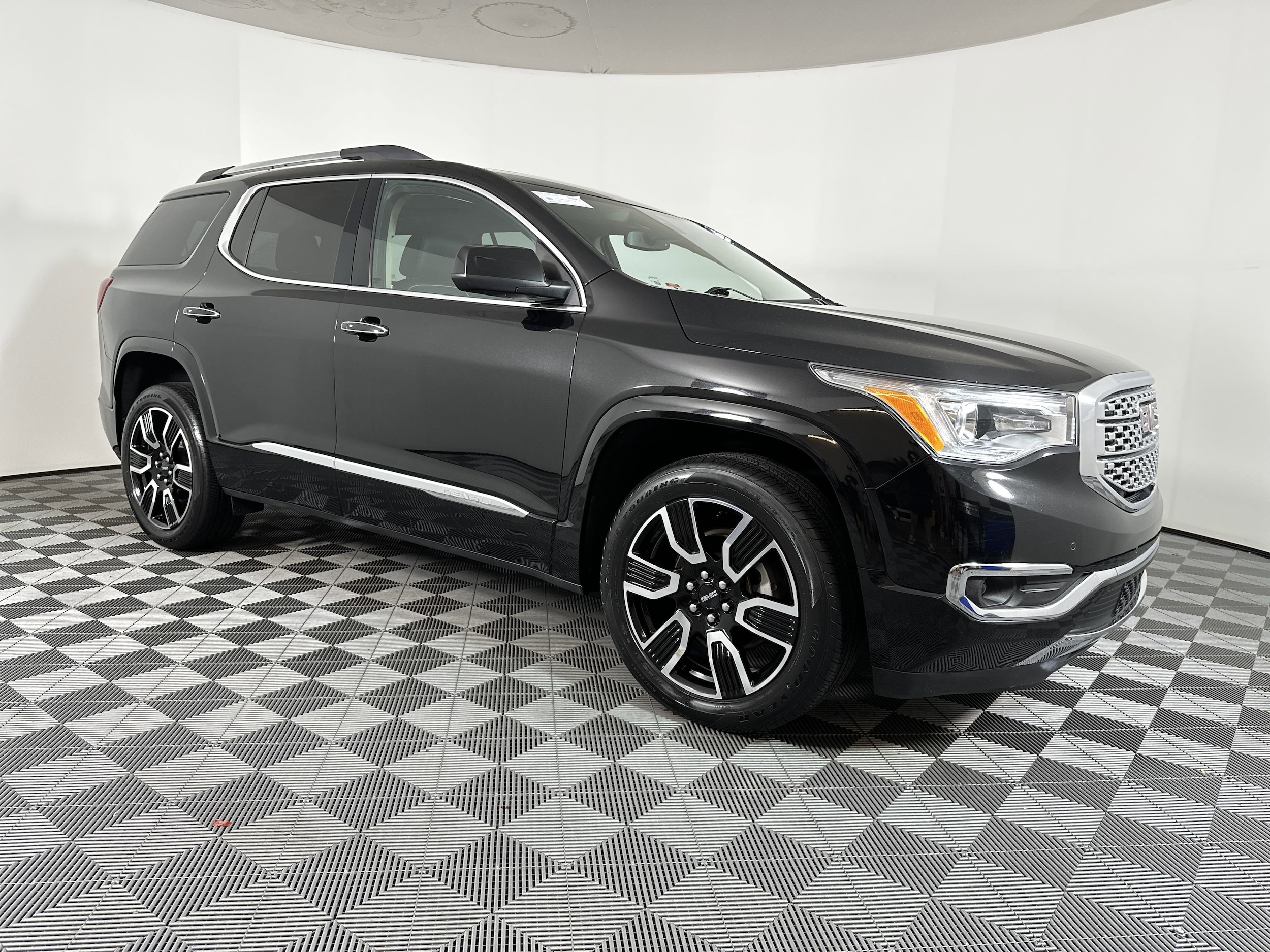 Used 2019 GMC Acadia Denali with VIN 1GKKNPLS6KZ126477 for sale in Pensacola, FL