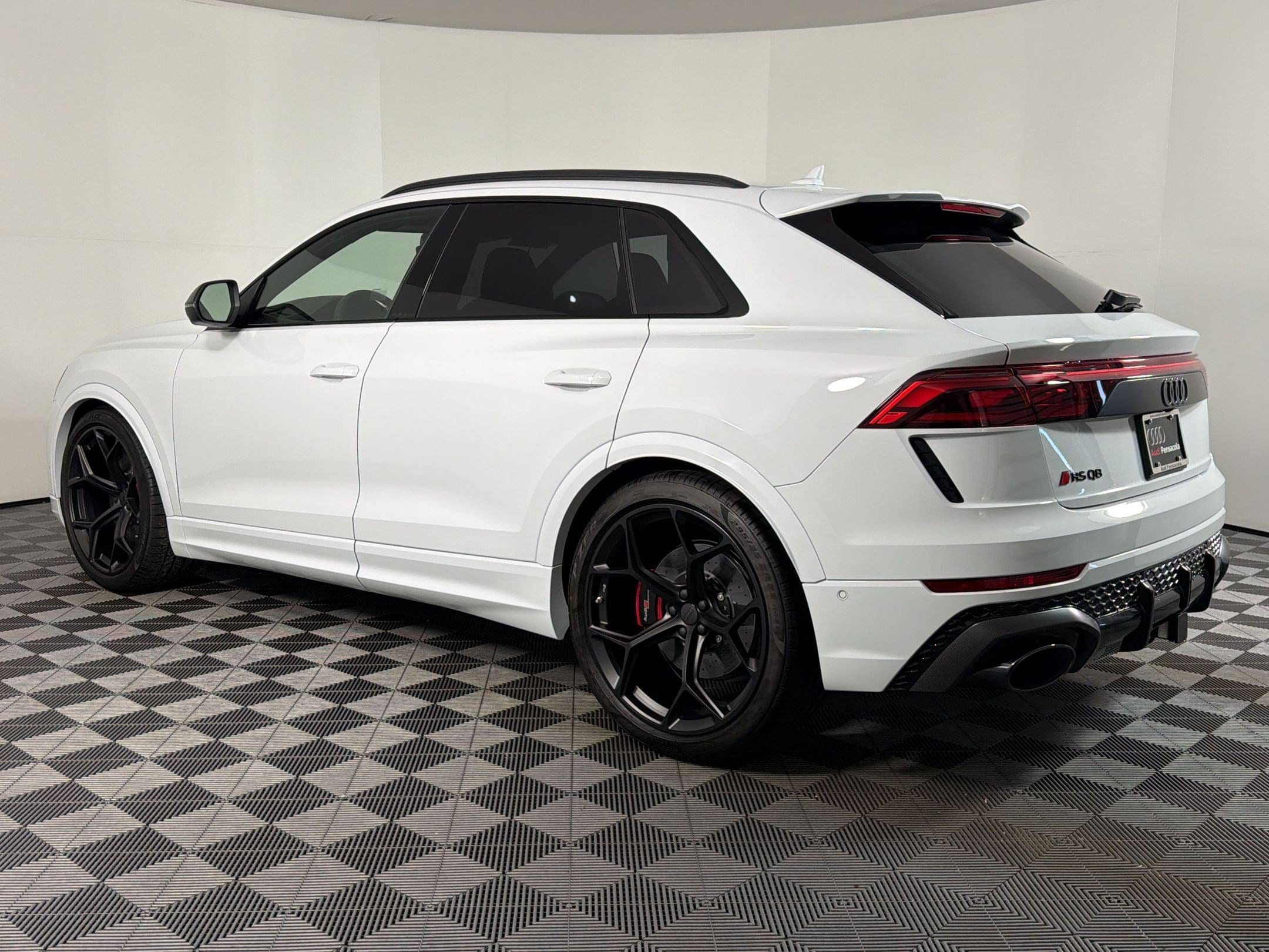RS Q8 Performance SUV