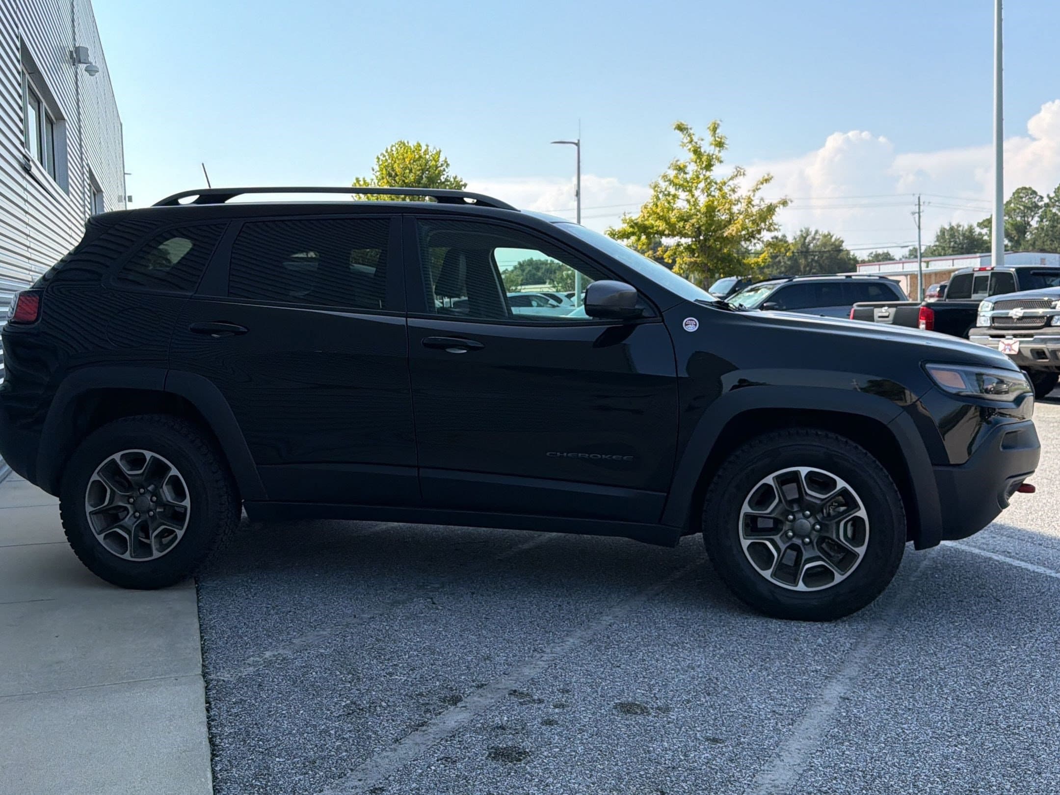 Cherokee Trailhawk SUV