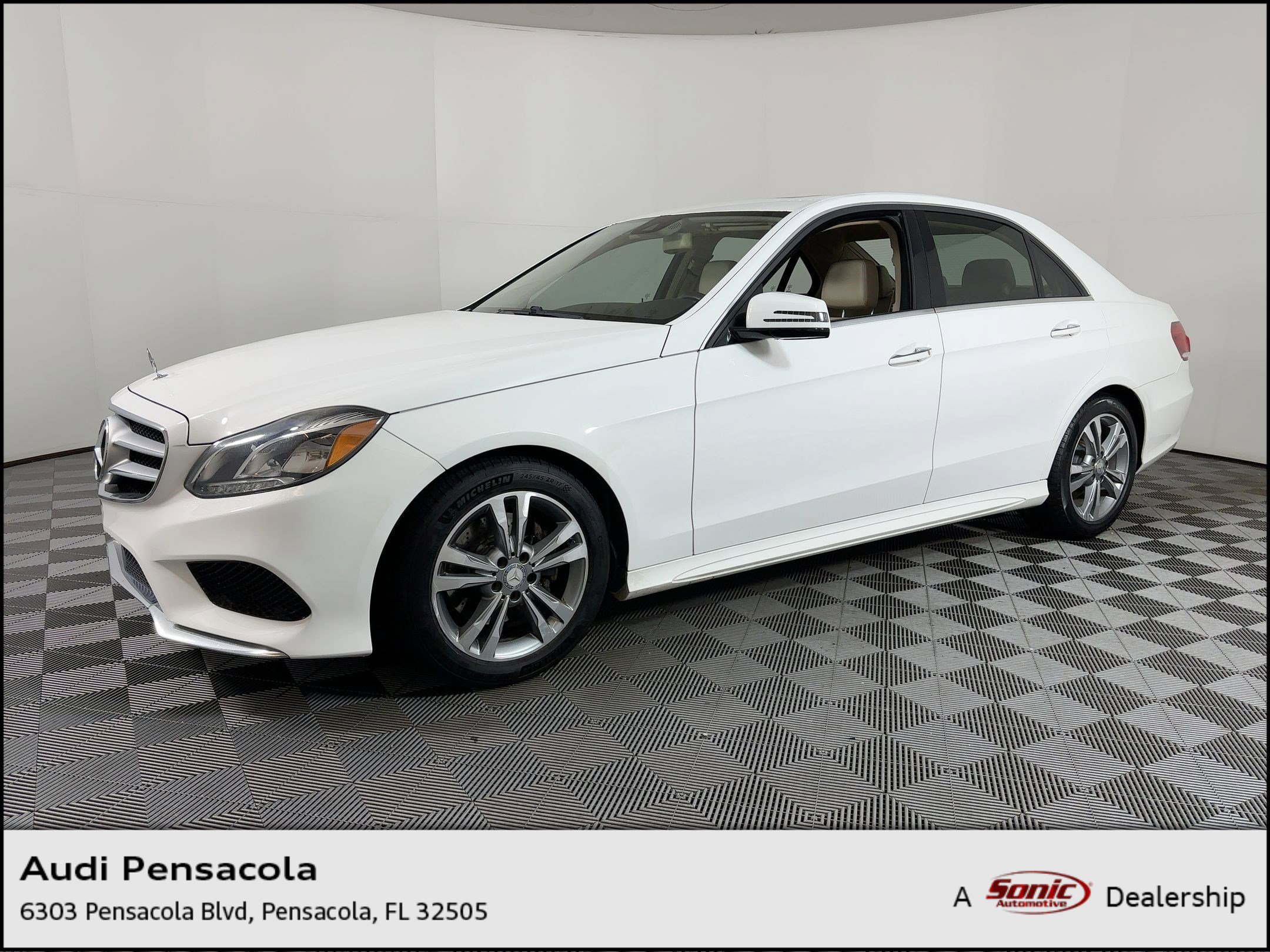 2015 Mercedes-Benz E-Class E350 Luxury's photo