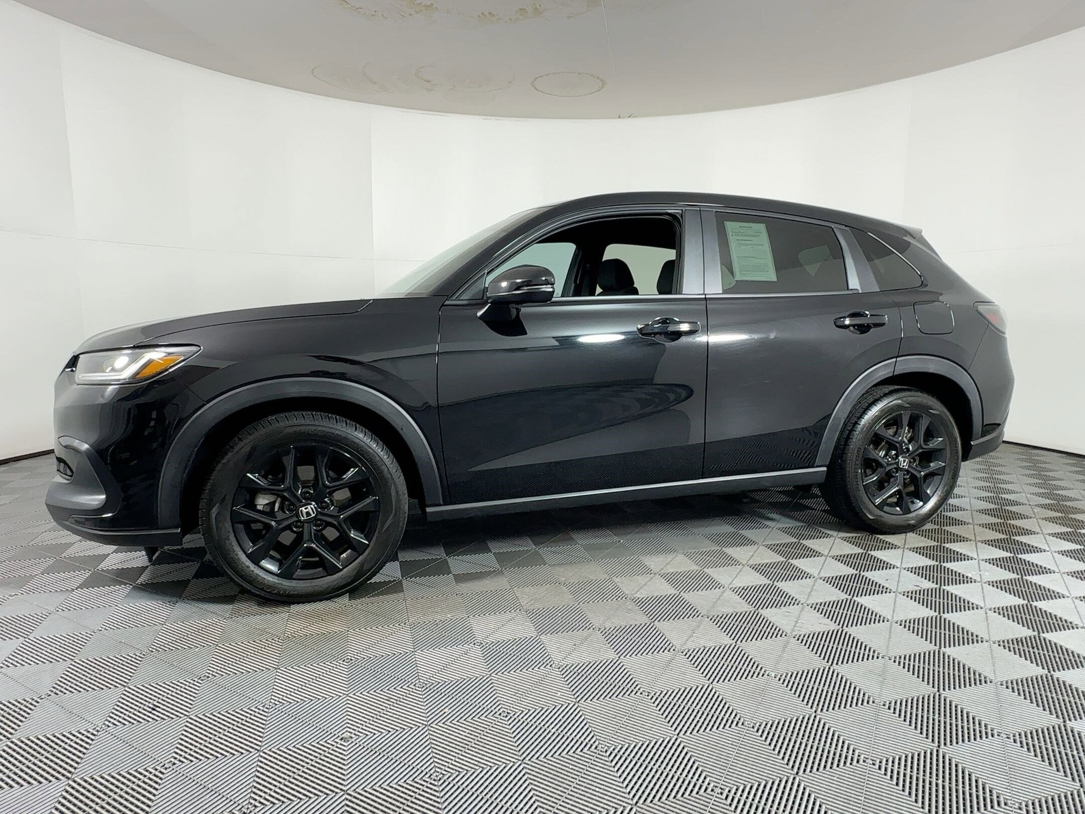 2023 Honda HR-V Sport photo 2