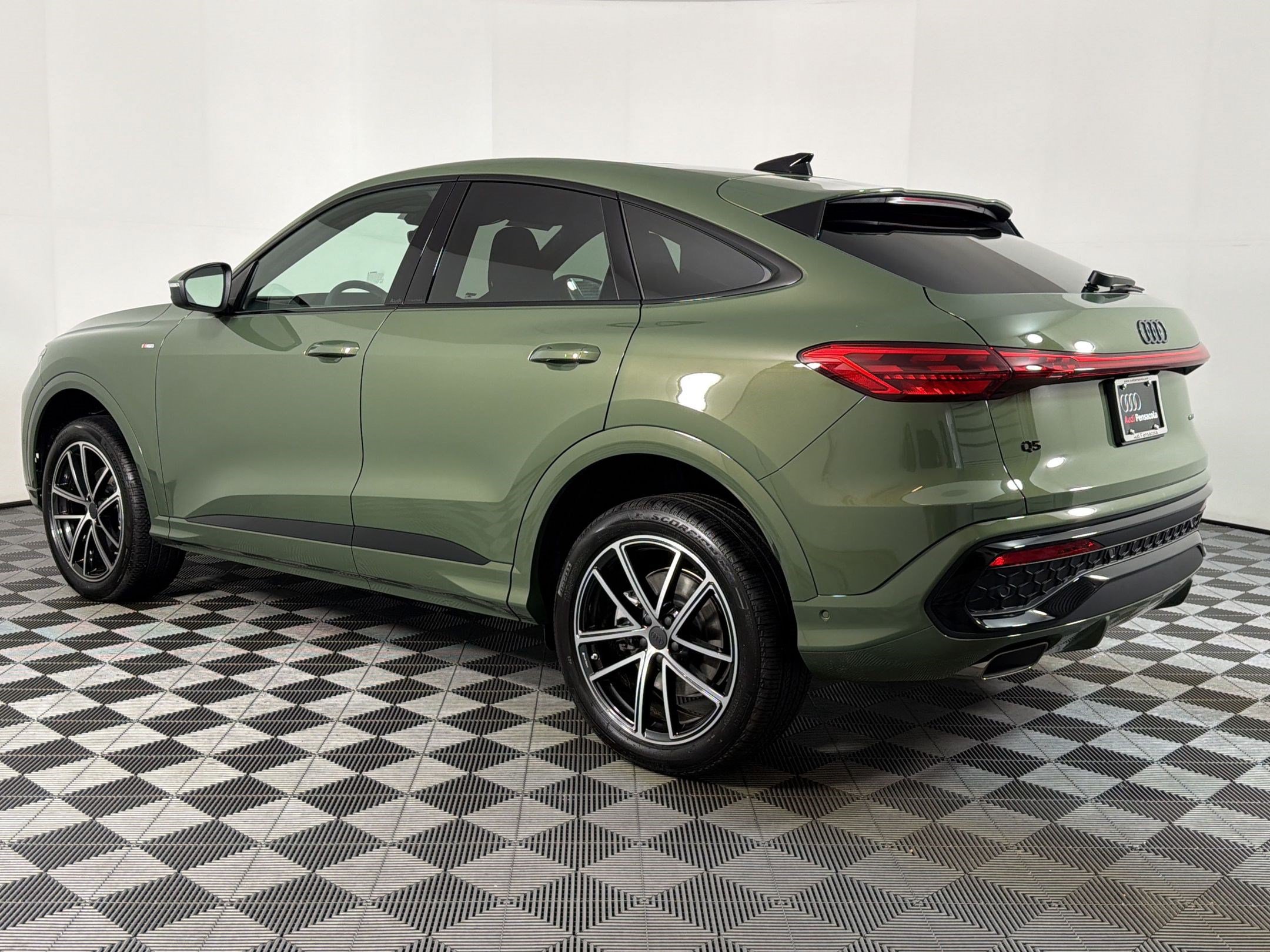 Q5 Sportback Premium Plus SUV