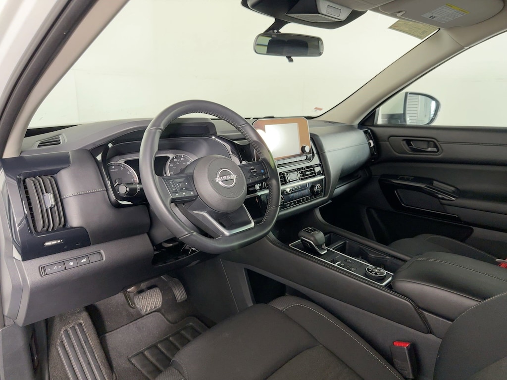 Used 2025 Nissan Pathfinder SV SUV