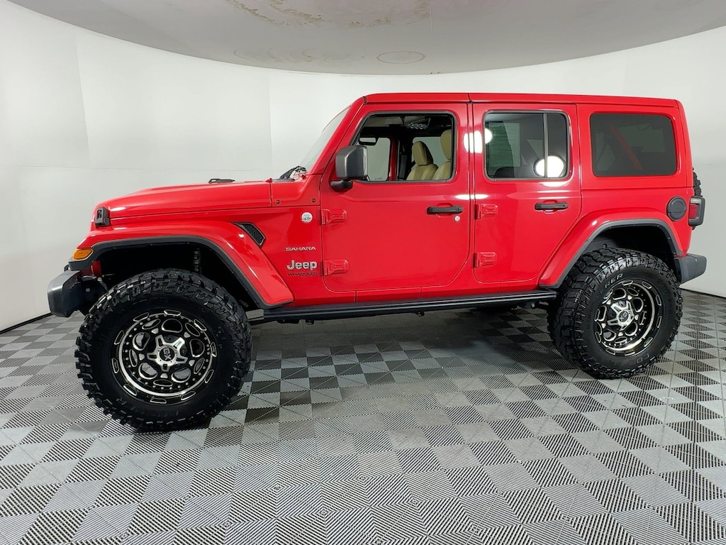 Used 2018 Jeep Wrangler Unlimited Sahara 4x4 SUV