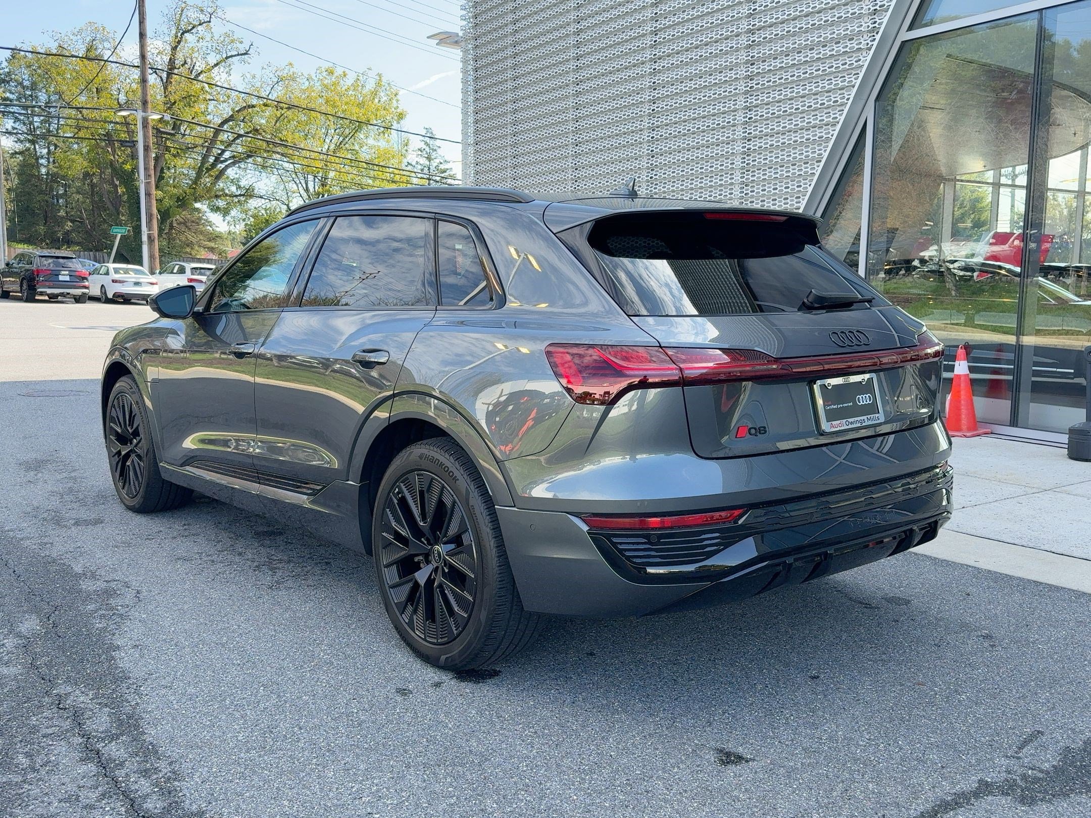 2024 Audi Q8 E-tron Prestige photo 2