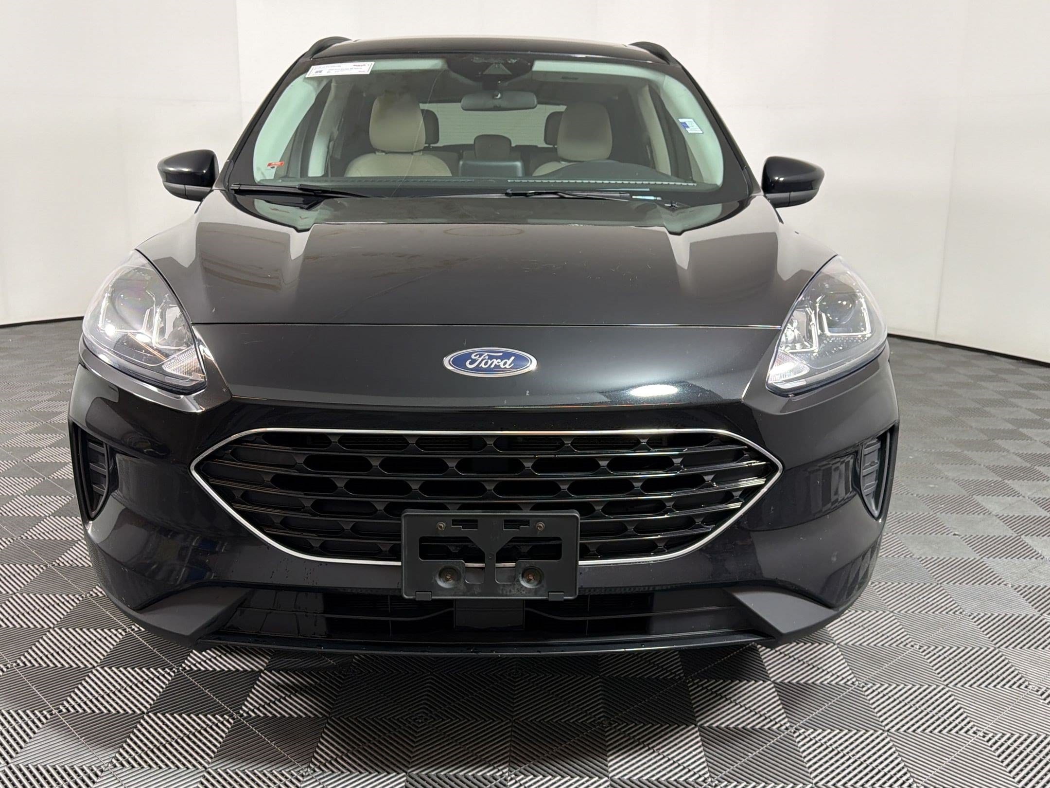 Escape SE Hybrid SUV