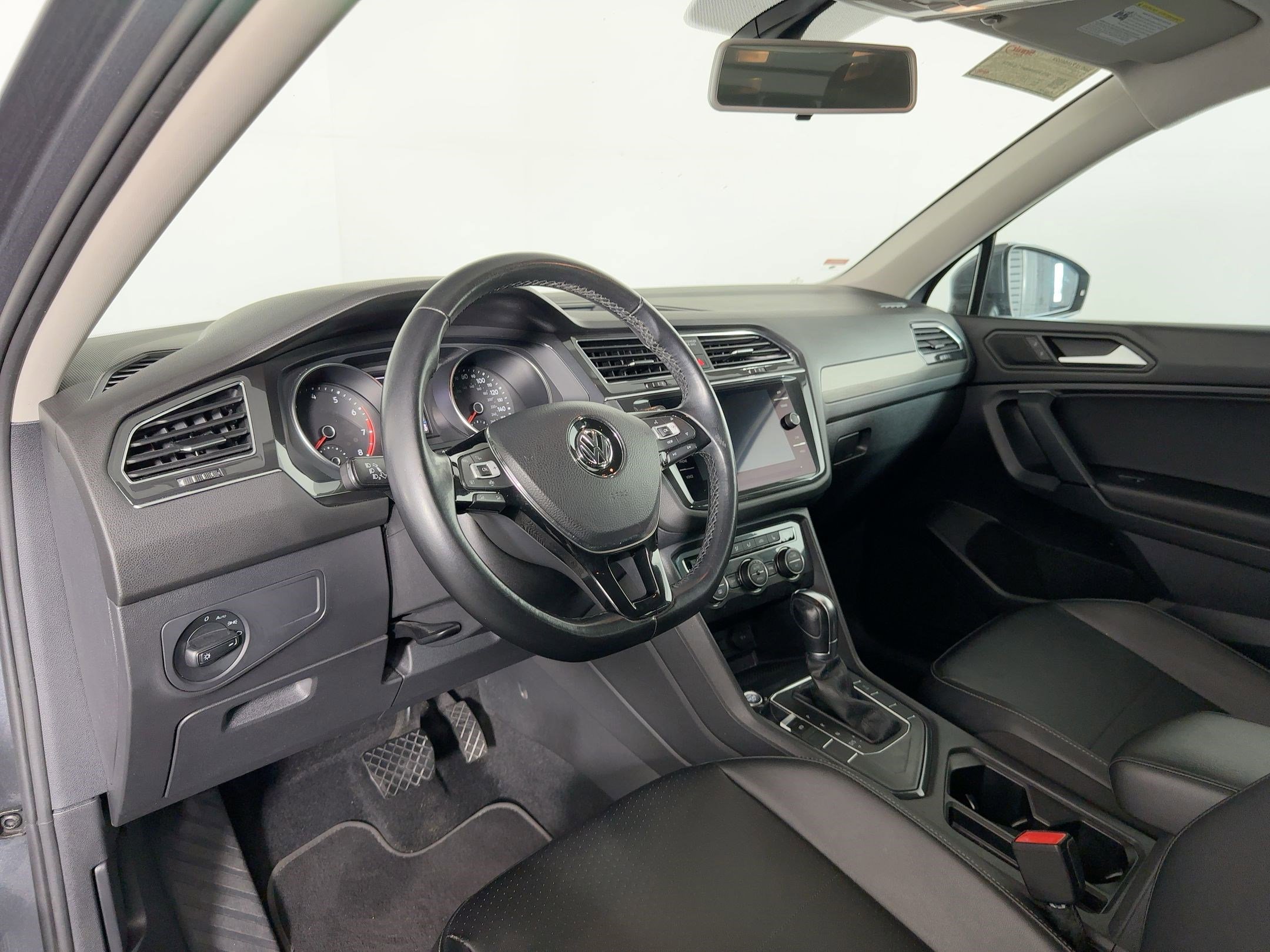 2019 Volkswagen Tiguan SE photo 4