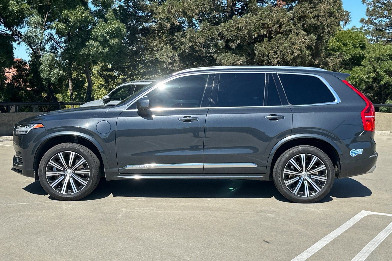 2021 Volvo XC90 Recharge T8 Inscription photo 2