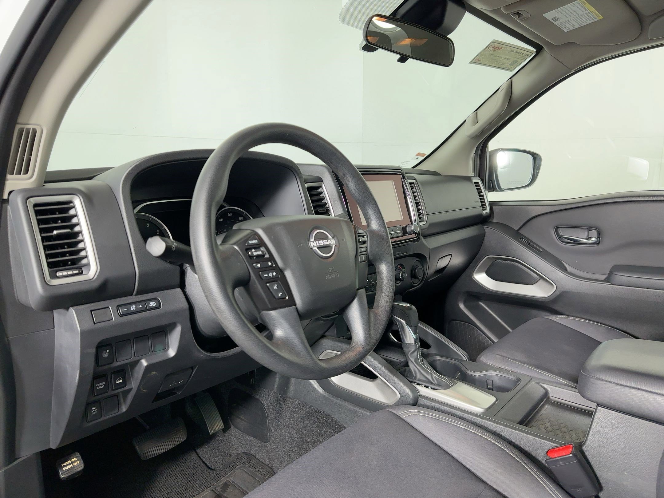 2023 Nissan Frontier SV photo 3