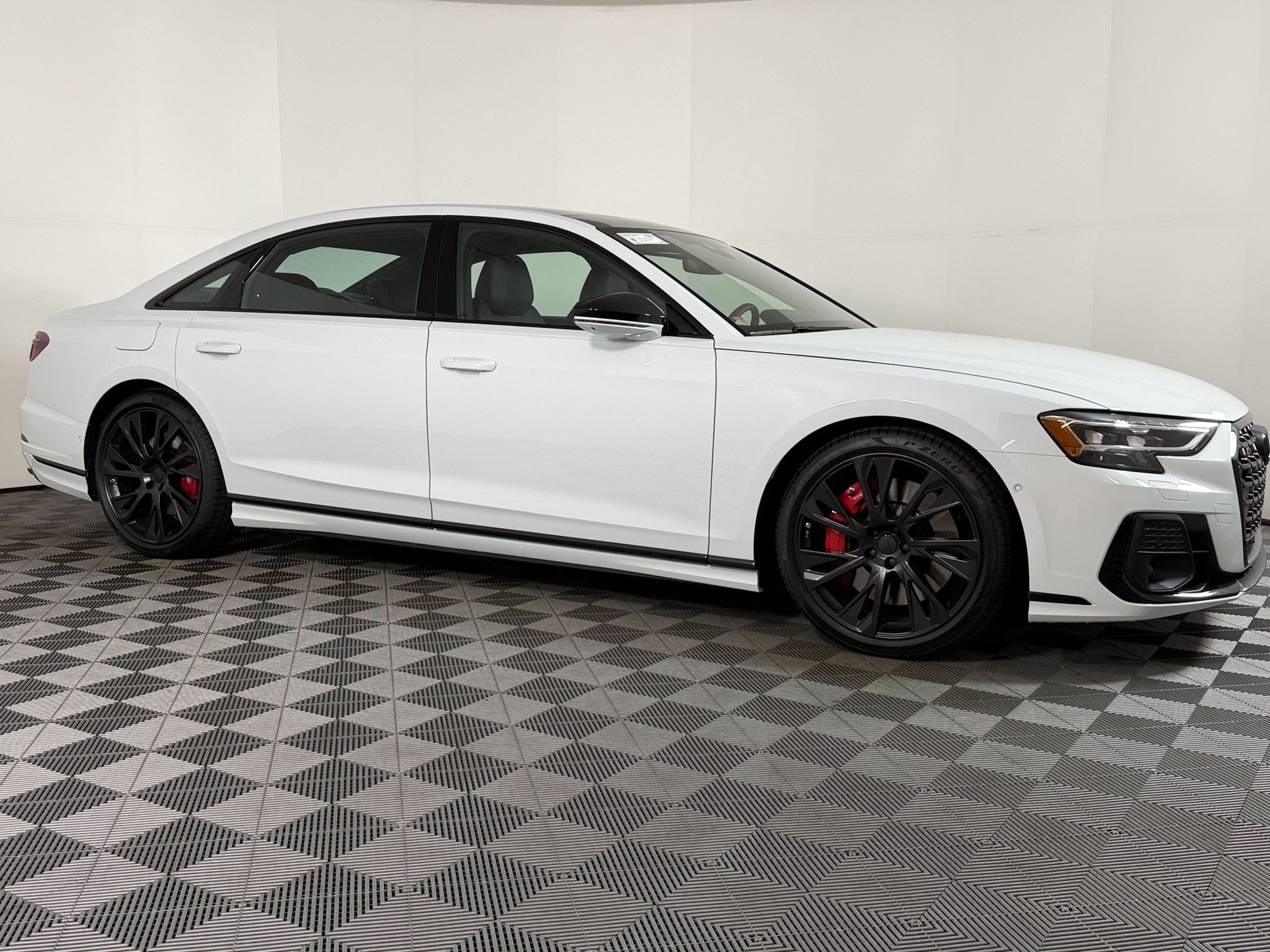 2027 Audi S8 S8 (quattro) Sedan