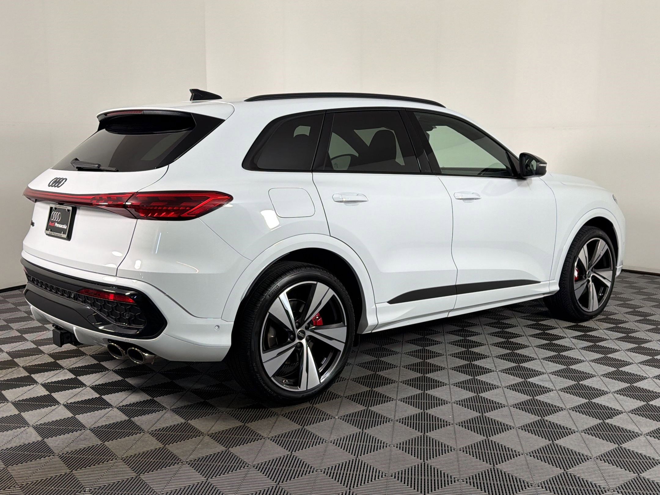 SQ5 Premium Plus SUV
