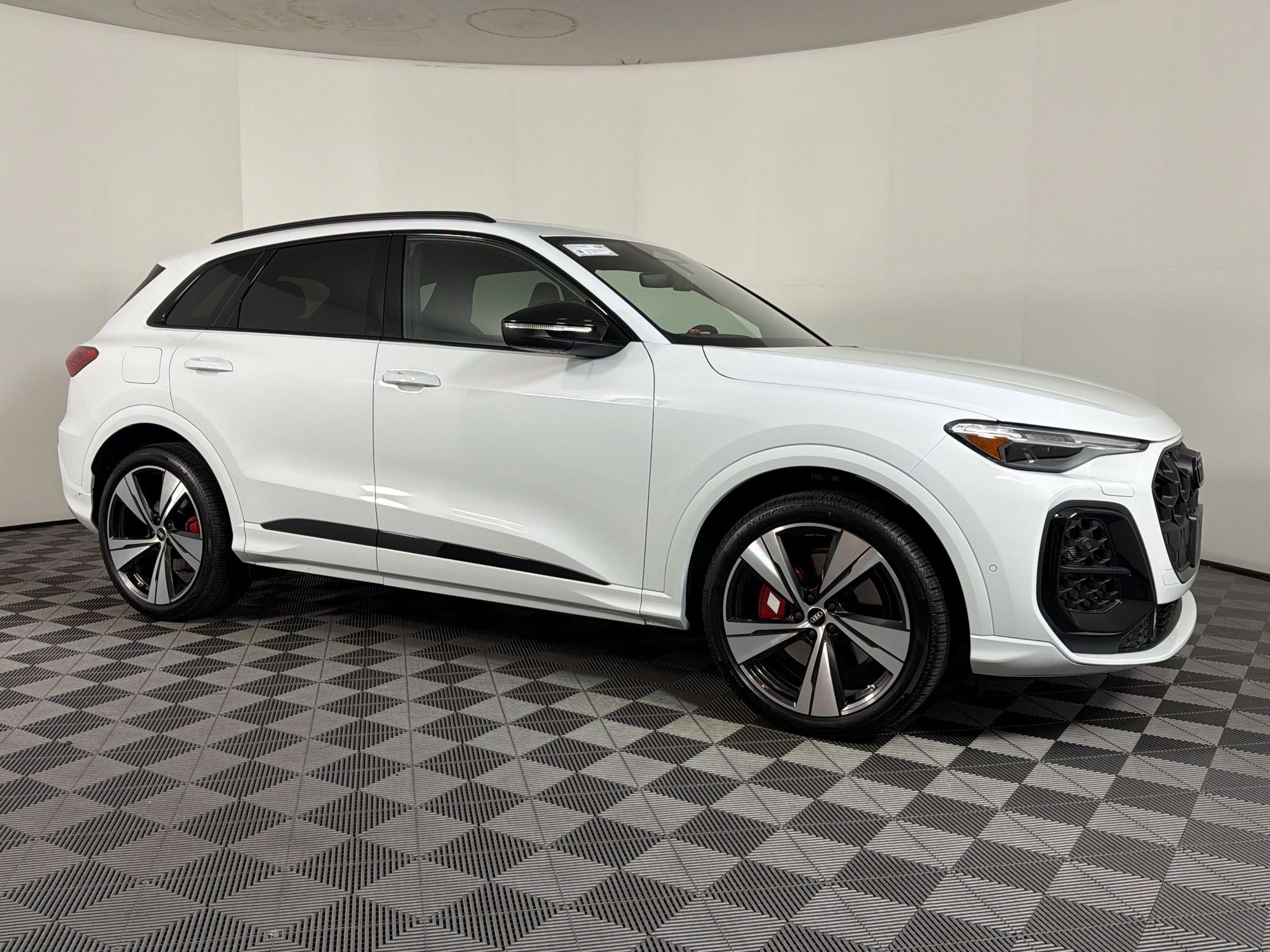 SQ5 Premium Plus SUV