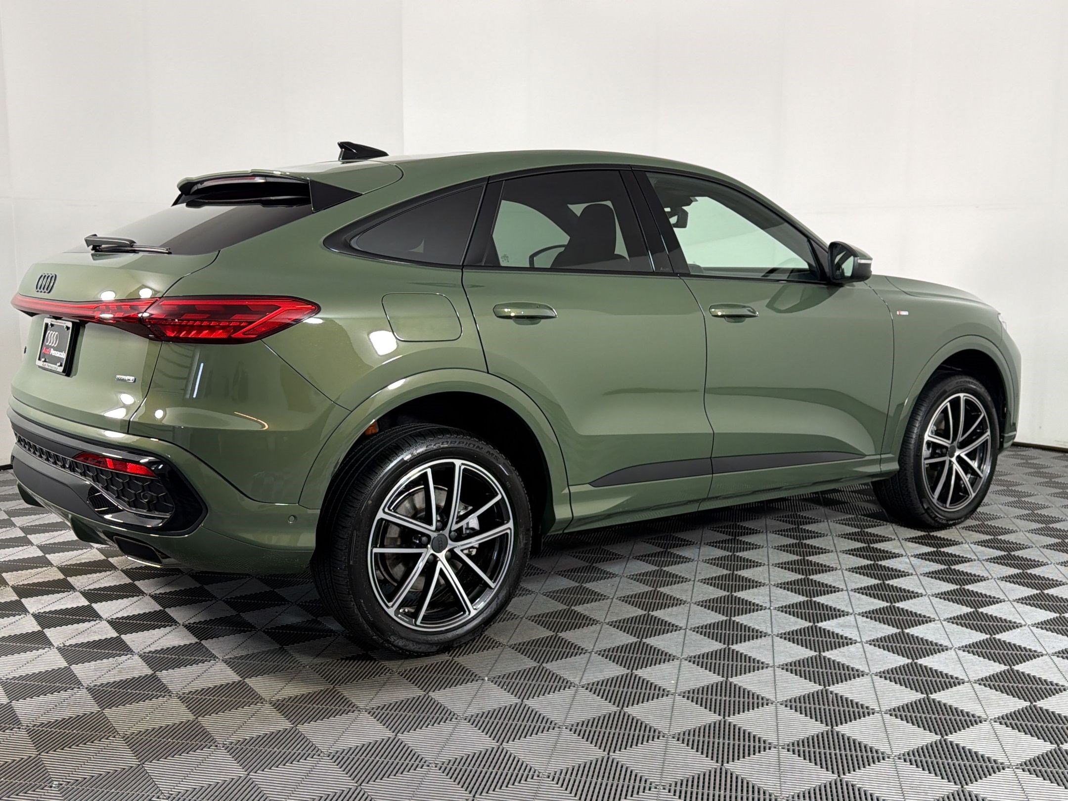 Q5 Sportback Premium Plus SUV