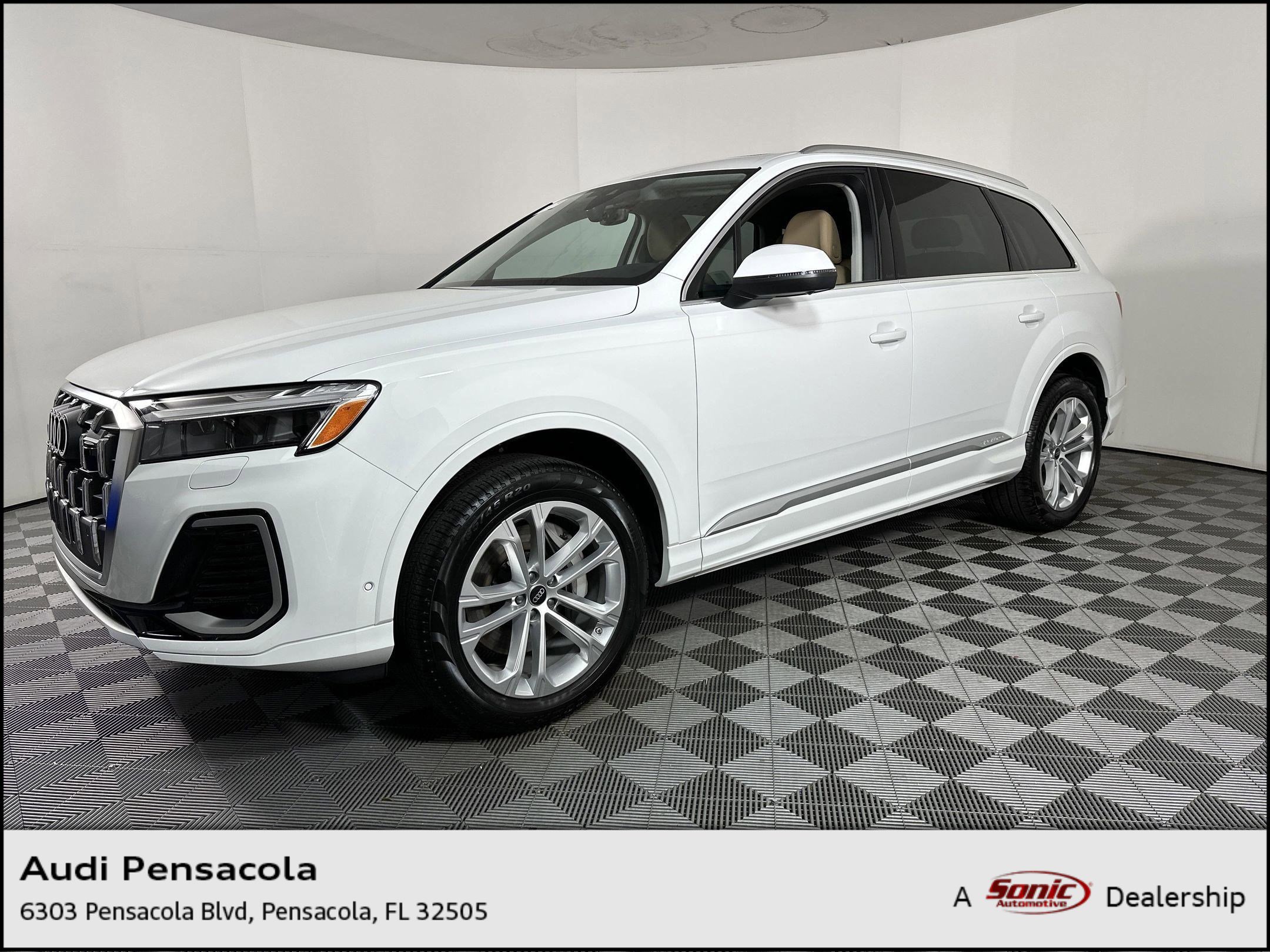 2025 Audi Q7 45 Premium Plus
