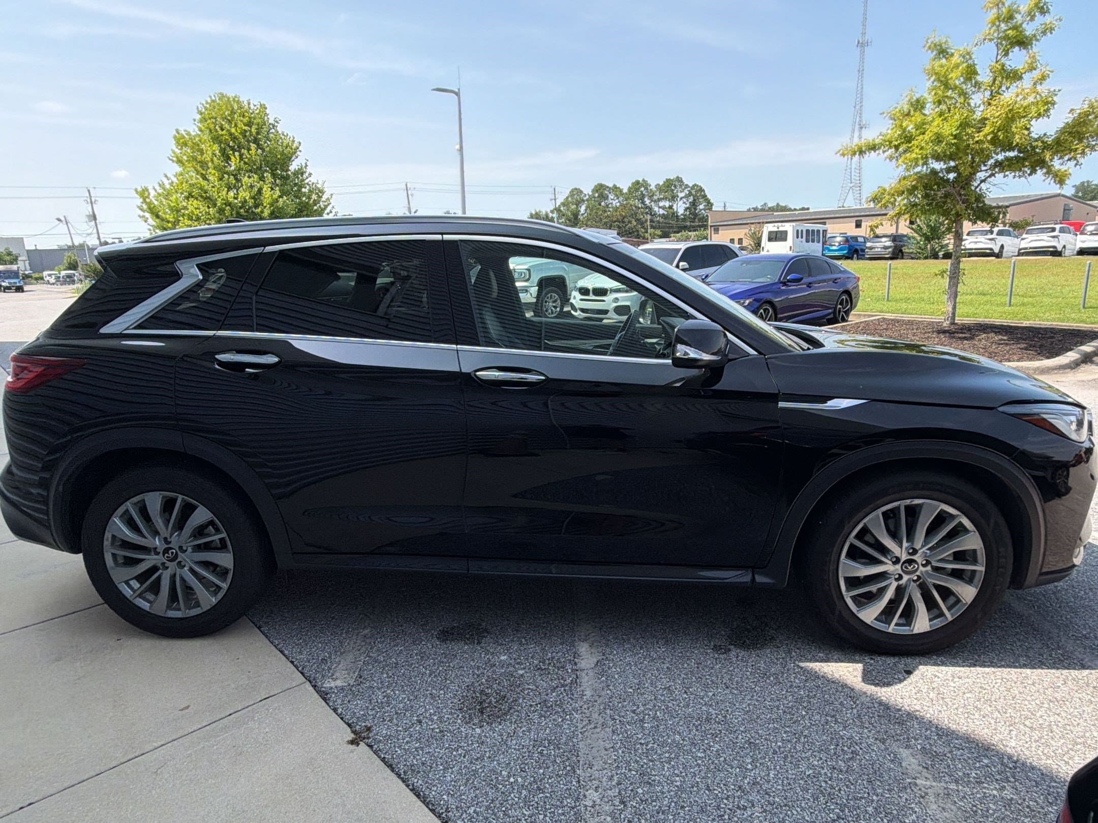 QX50 LUXE SUV