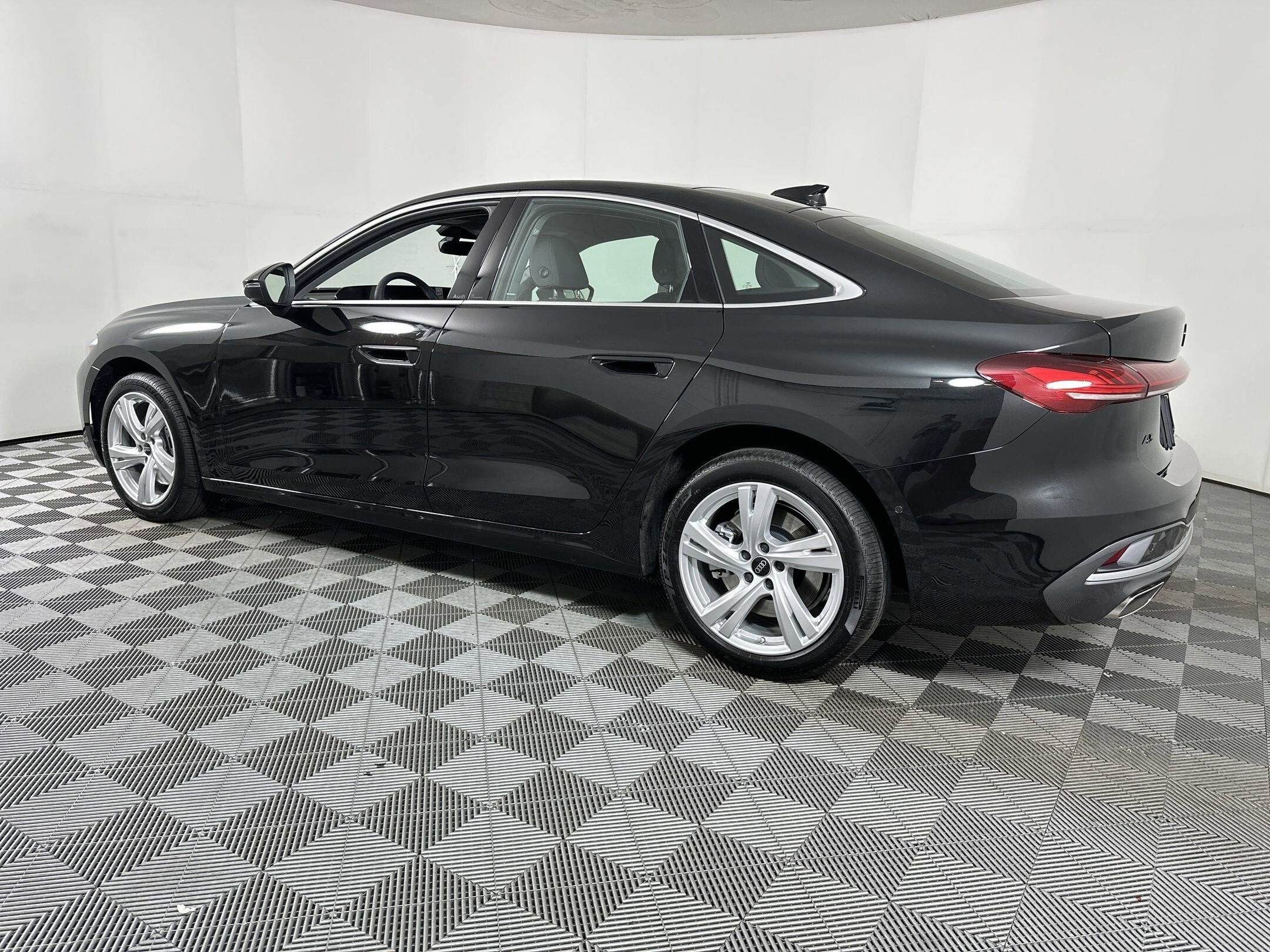 2025 Audi A5 2.0T Premium photo 2