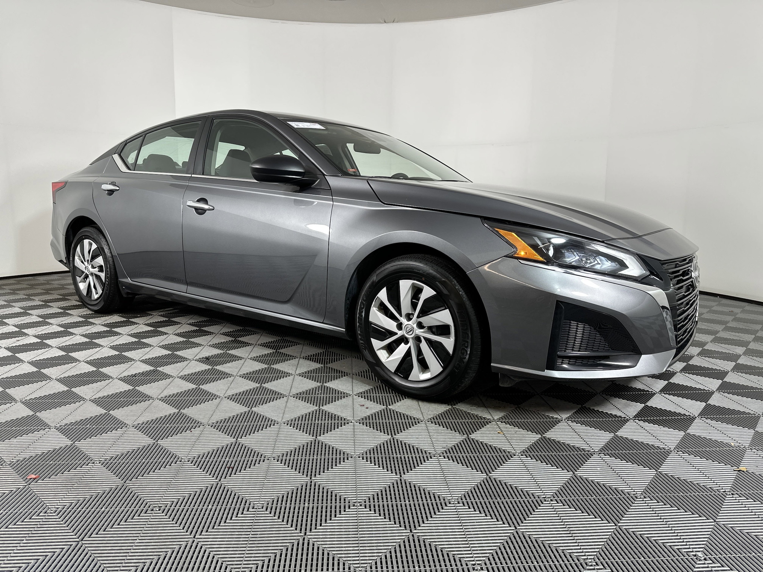 Used 2024 Nissan Altima S with VIN 1N4BL4BV8RN352796 for sale in Pensacola, FL