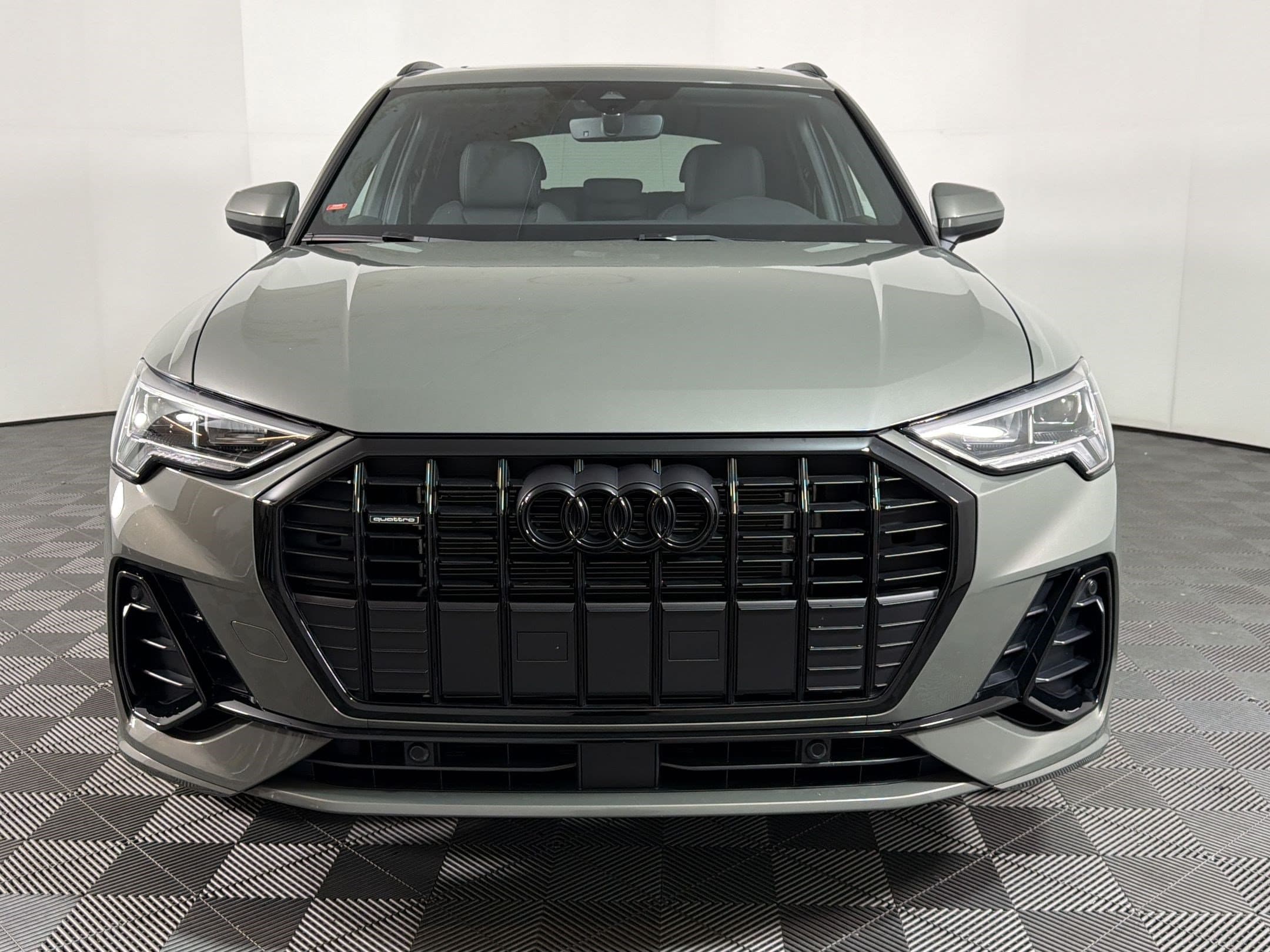 Q3 45 S Line Premium SUV