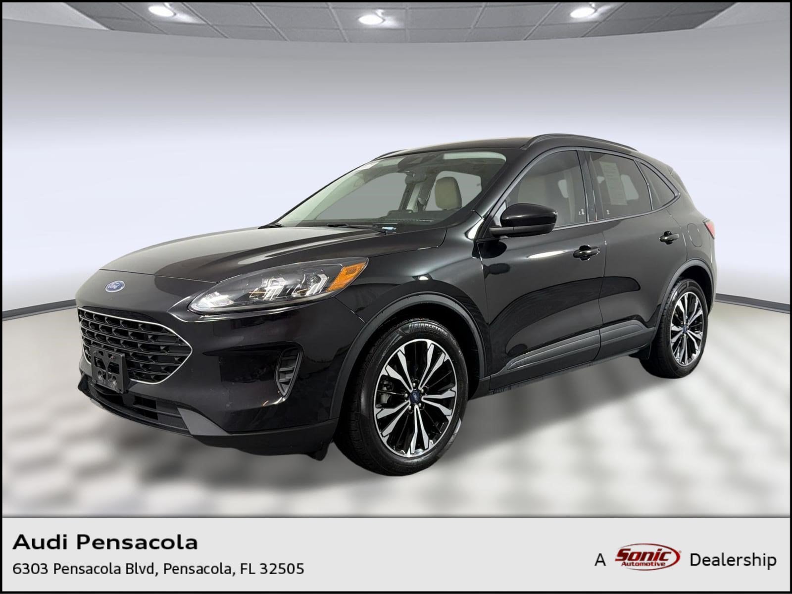 Escape SE Hybrid SUV