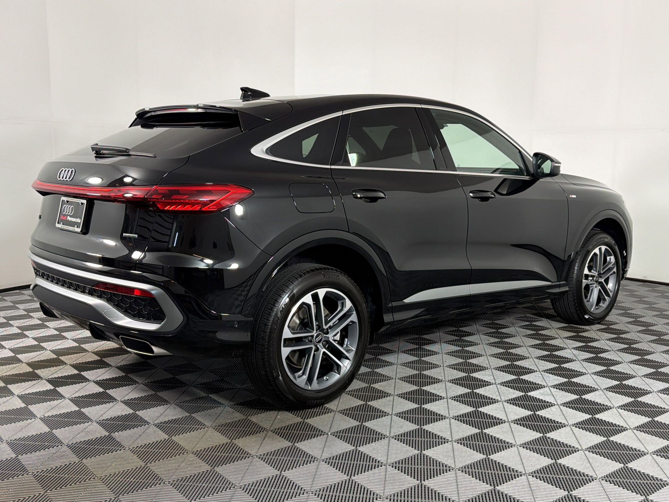 Q5 Sportback Premium Plus SUV