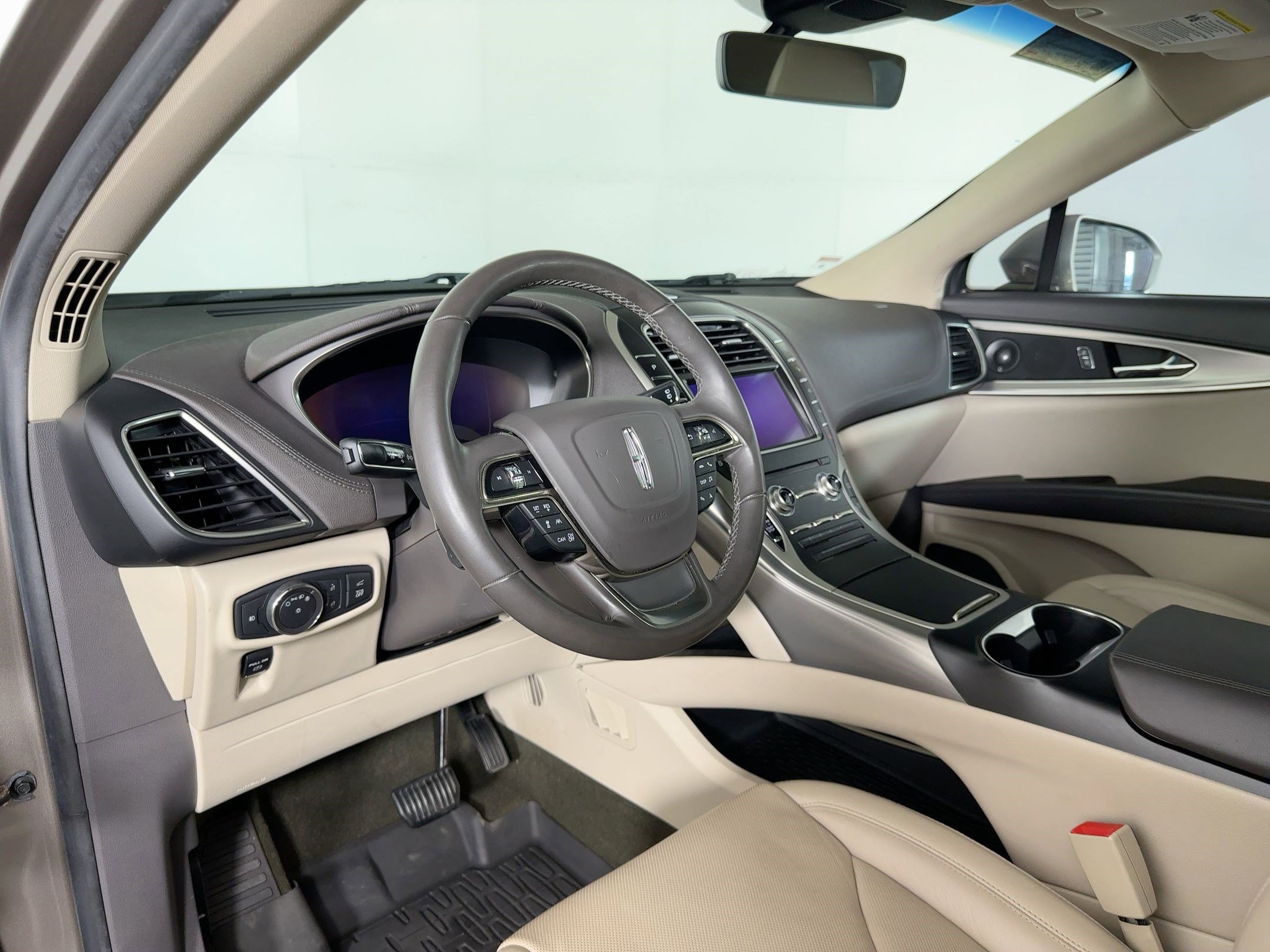 2019 Lincoln Nautilus Reserve photo 4