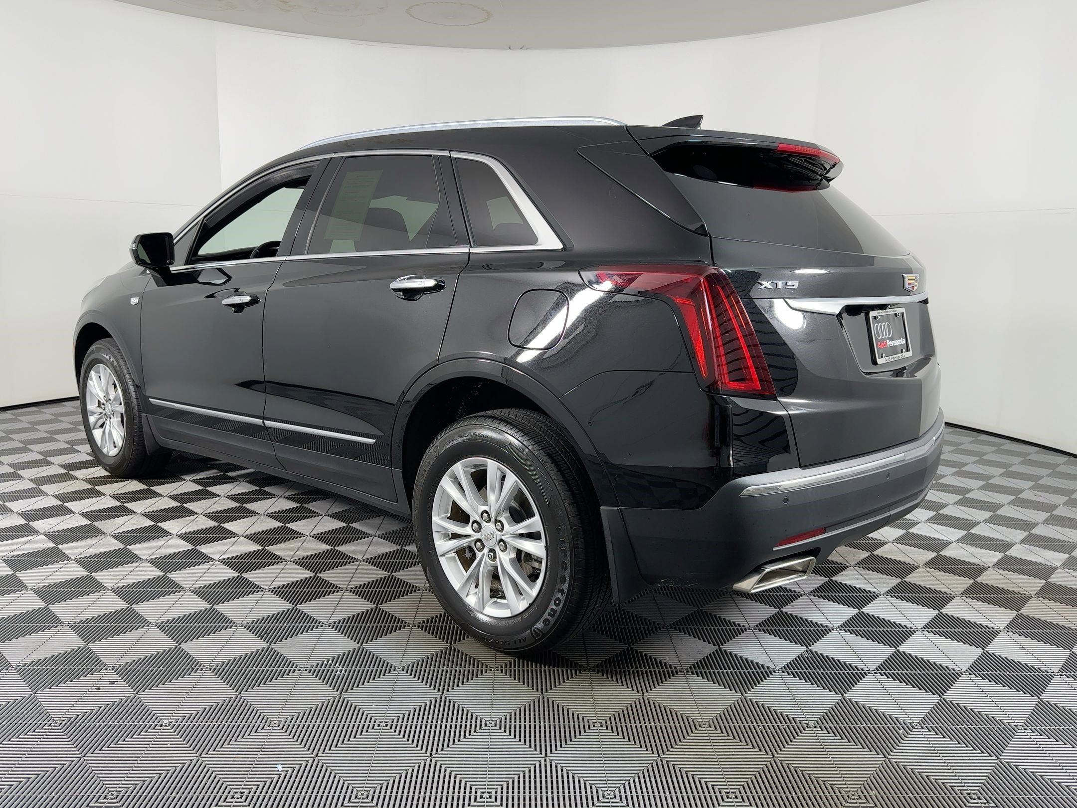 2020 Cadillac XT5 Luxury photo 3