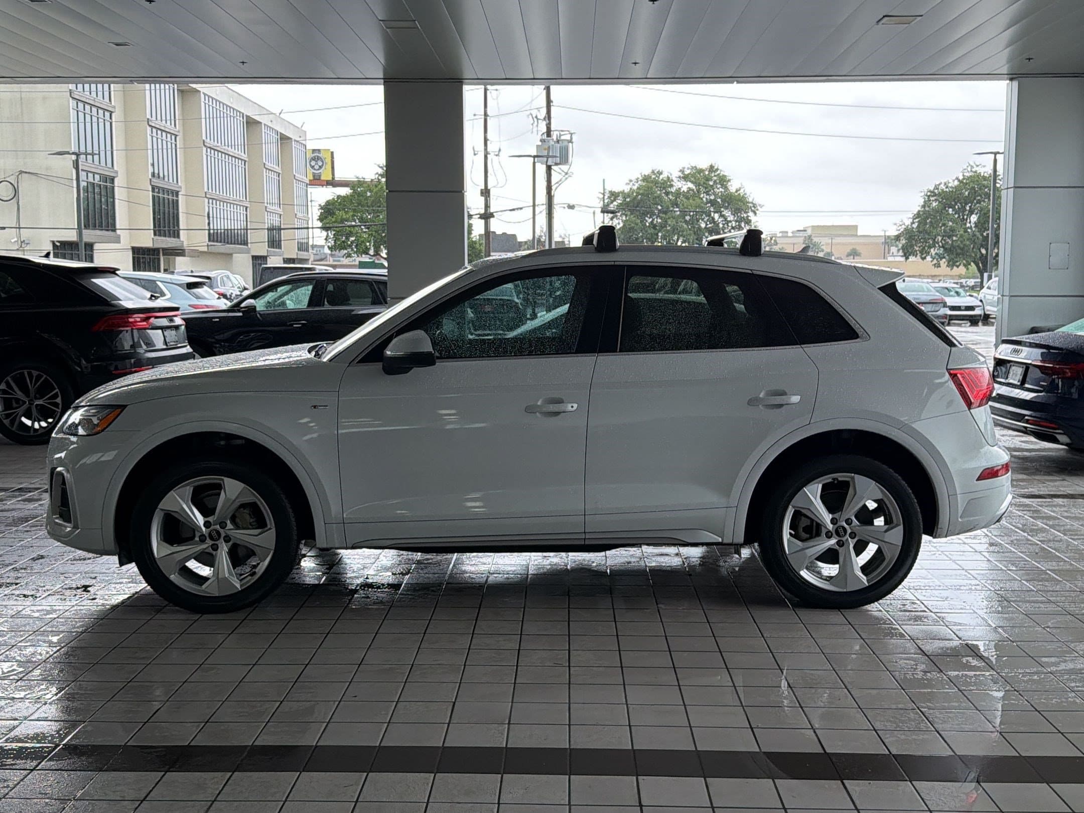 Q5 45 S Line Premium SUV
