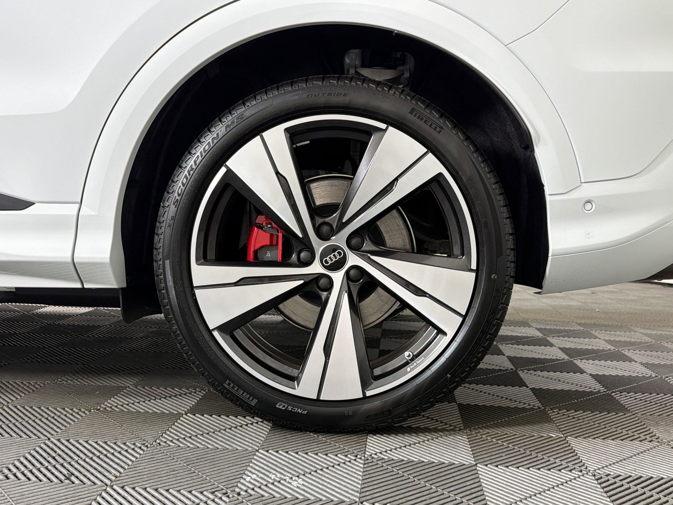 SQ5 Premium Plus SUV