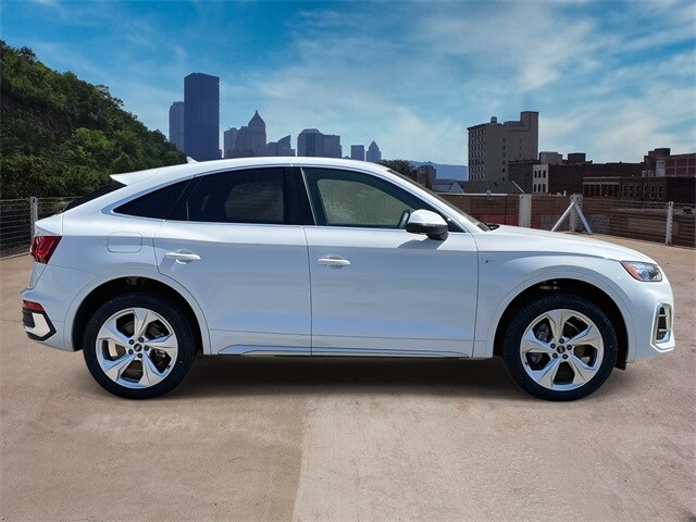 2025 Audi Q5 Sportback Premium Plus 45 TFSI photo 2