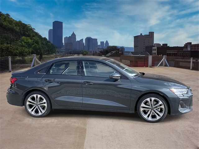 2025 Audi A3 Premium Plus 40 TFSI Quattro photo 2