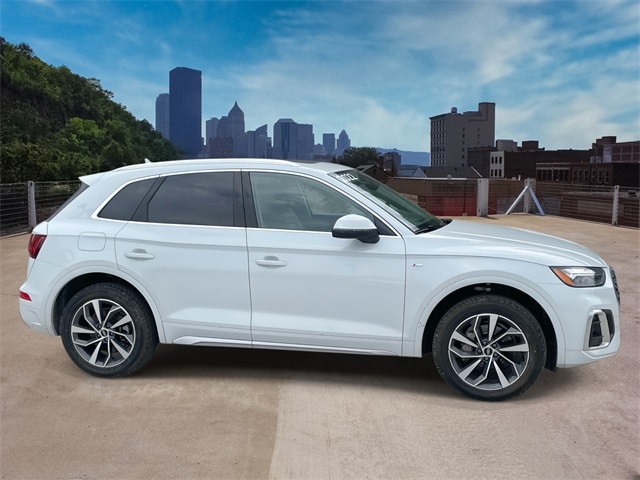 Used 2022 Audi Q5 Premium Plus with VIN WA1EAAFYXN2069788 for sale in Pittsburgh, PA