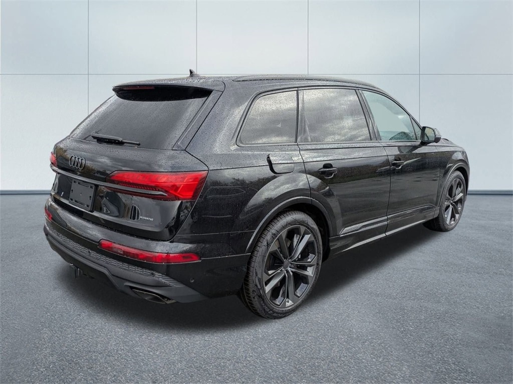 New 2026 Audi Q7 55 Premium Plus SUV