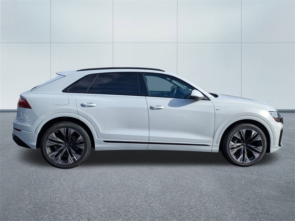 New 2026 Audi Q8 SUV