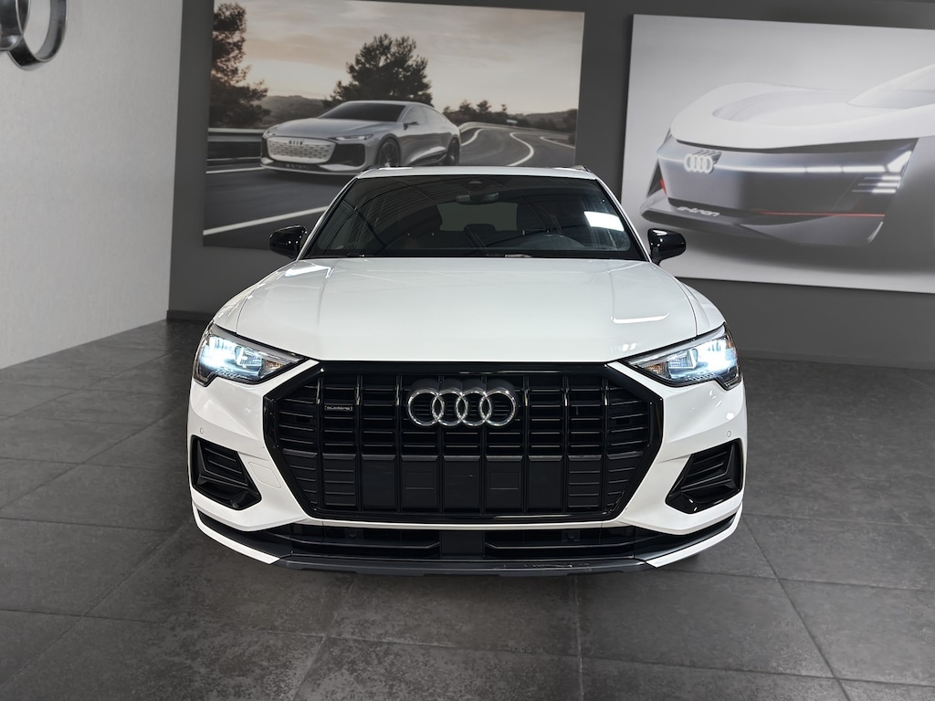Certified 2022 Audi  40 Komfort VUS