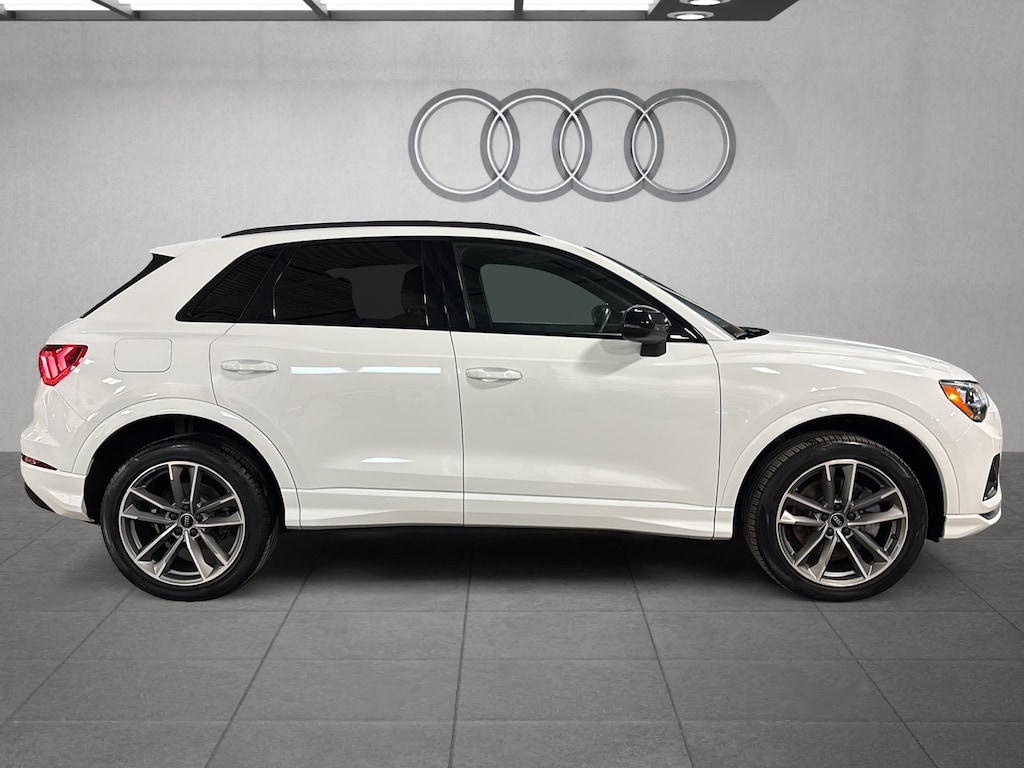 Certified 2022 Audi  40 Komfort VUS